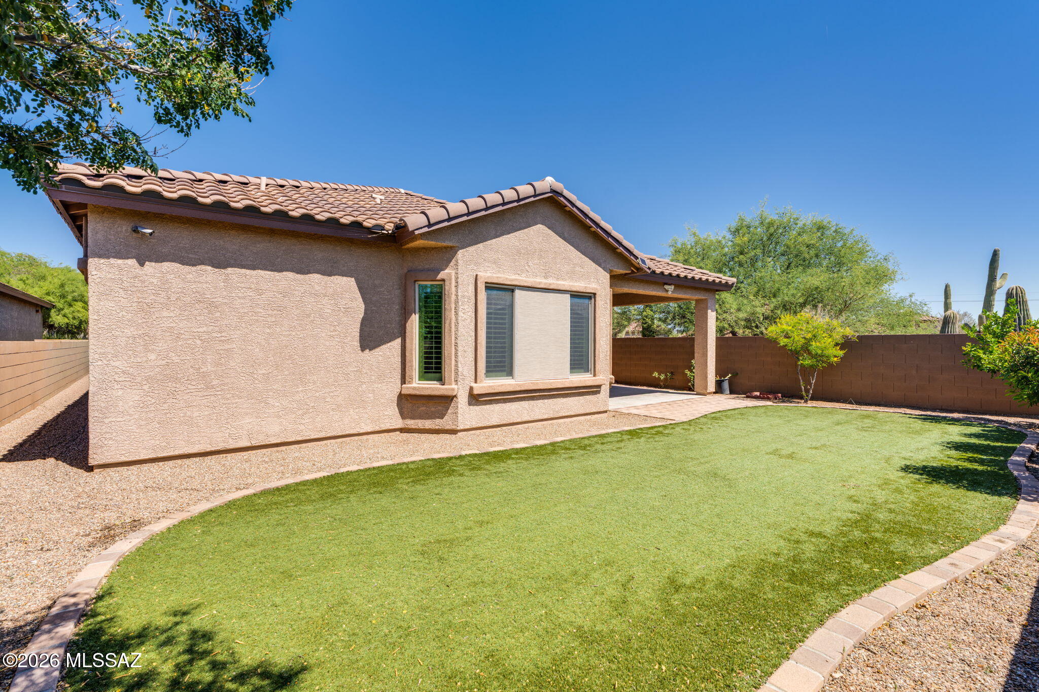 8158 N Circulo El Palmito