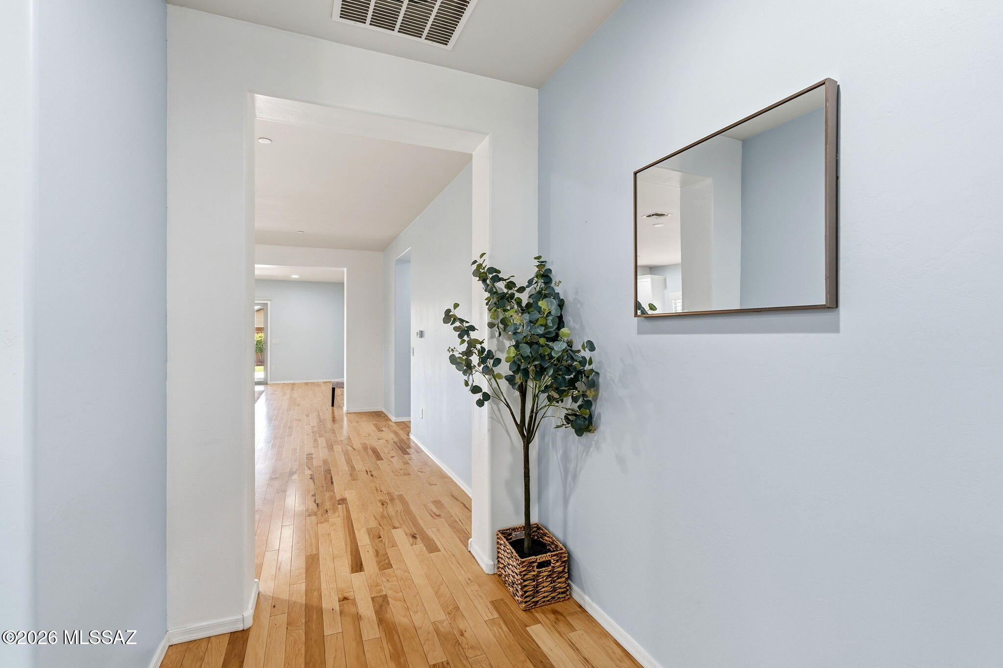 8158 N Circulo El Palmito