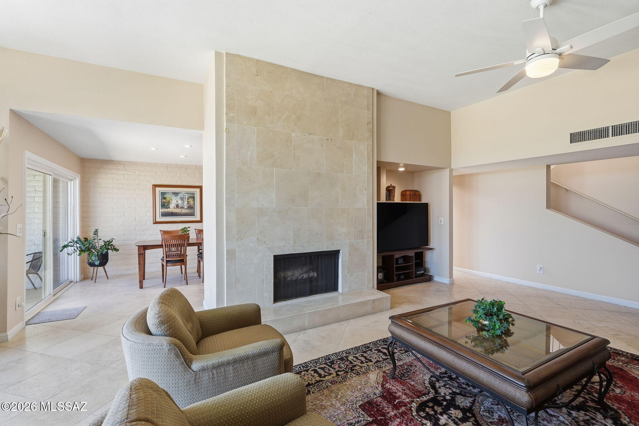 1342 N Via Ronda Oriente