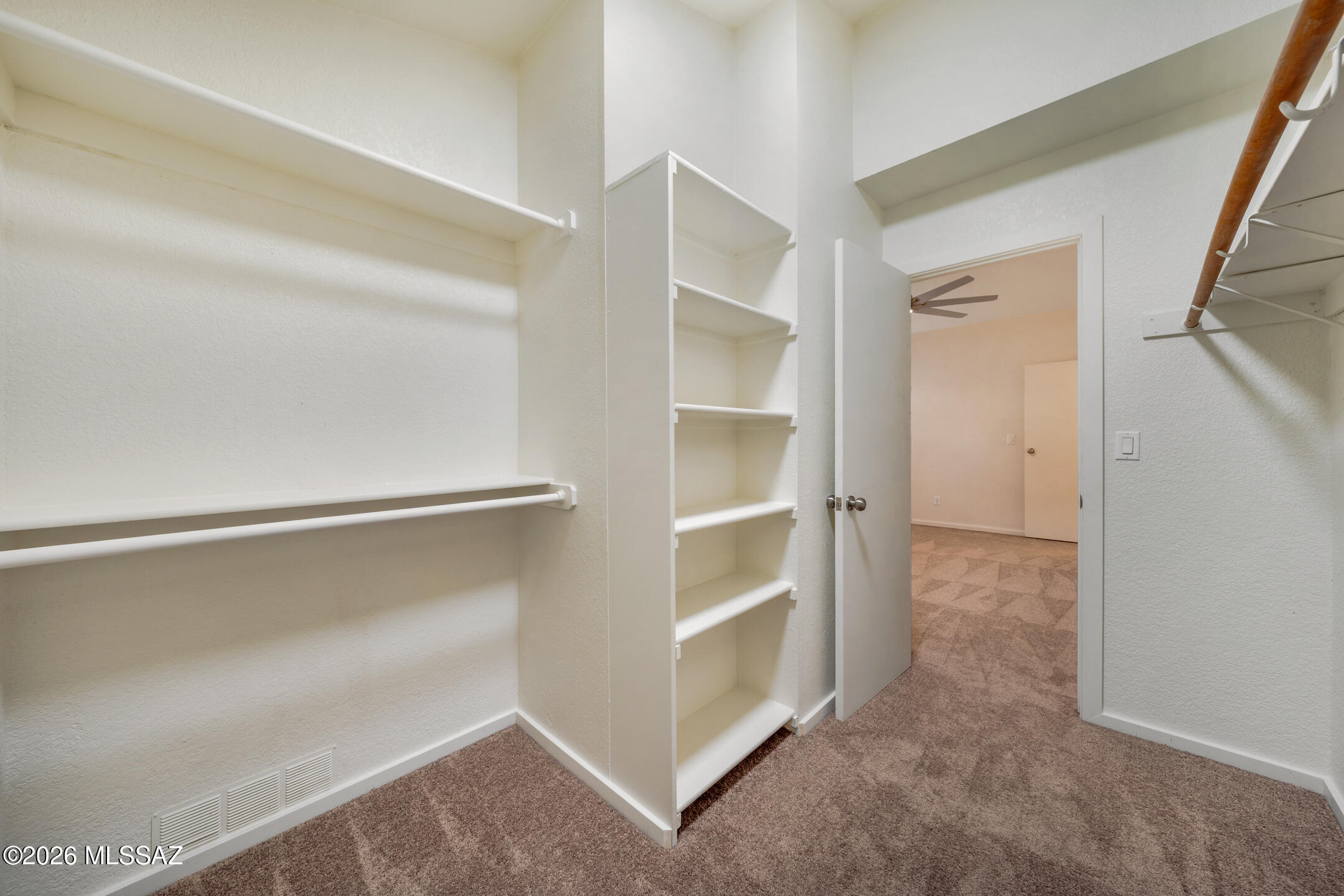 2762 W Camino Ebano