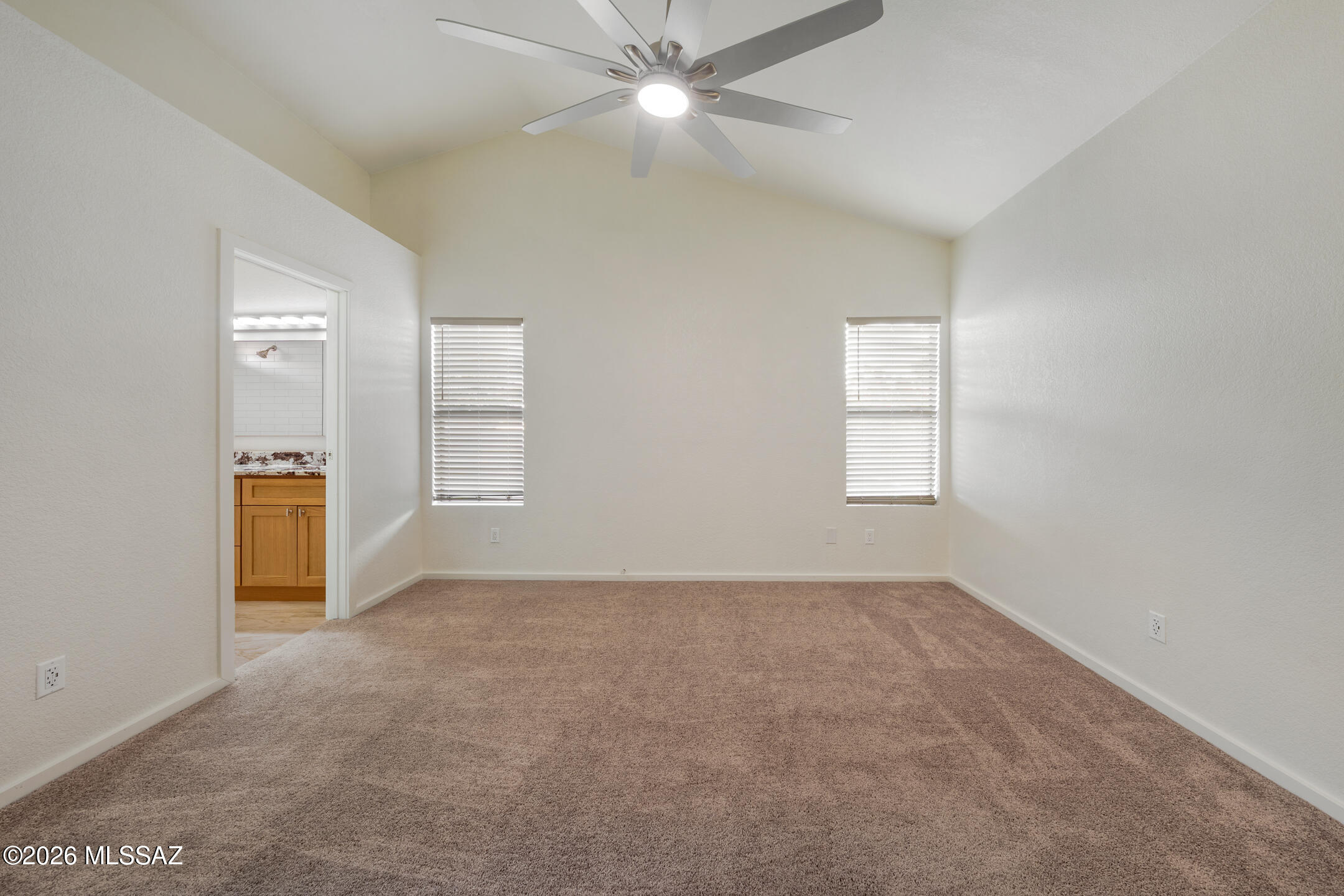 2762 W Camino Ebano