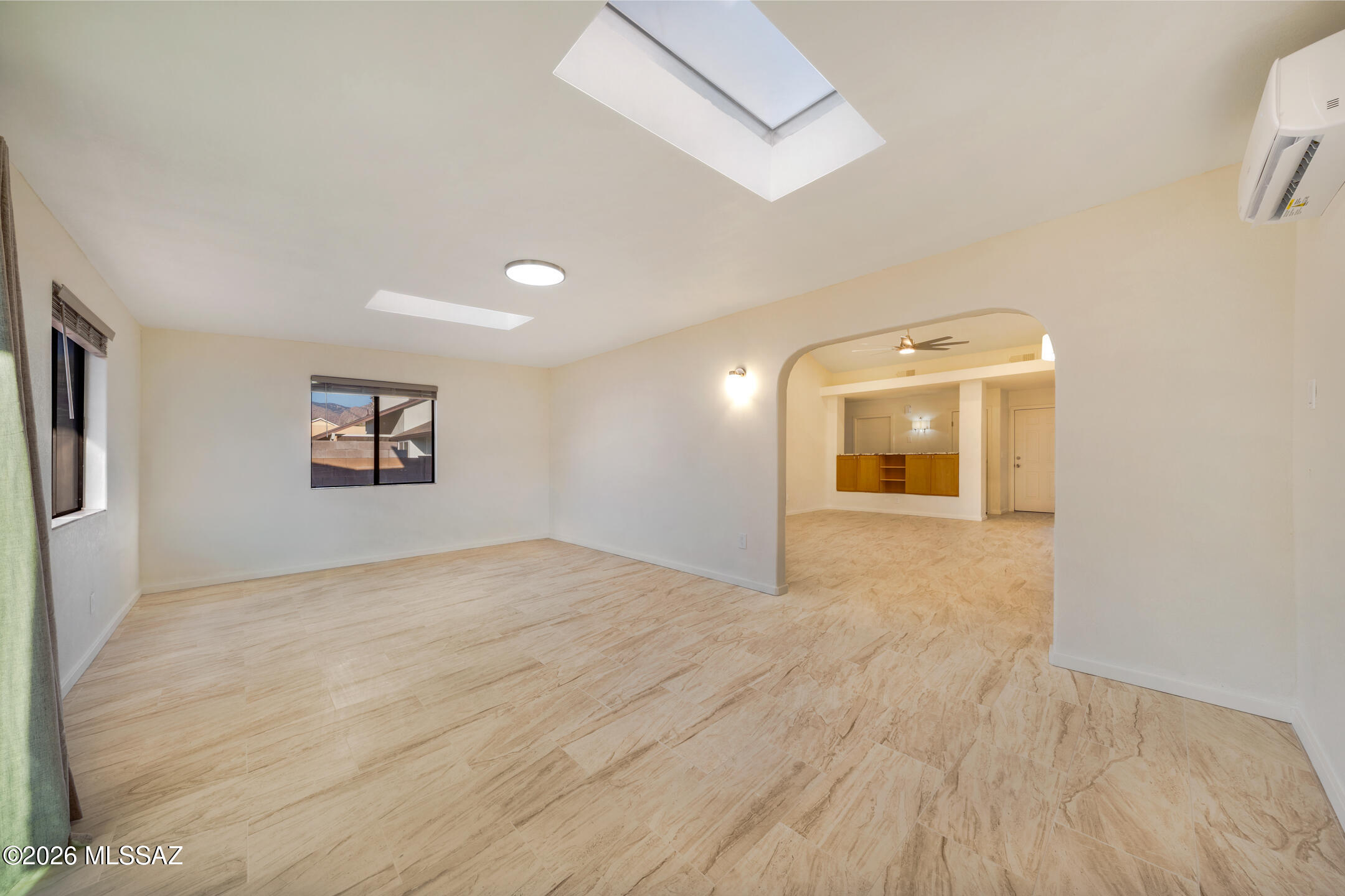 2762 W Camino Ebano