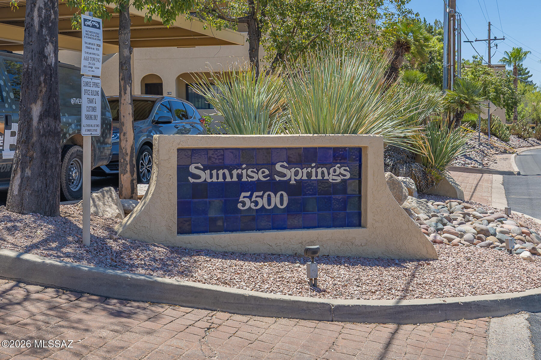 5500 N Valley View Road 213