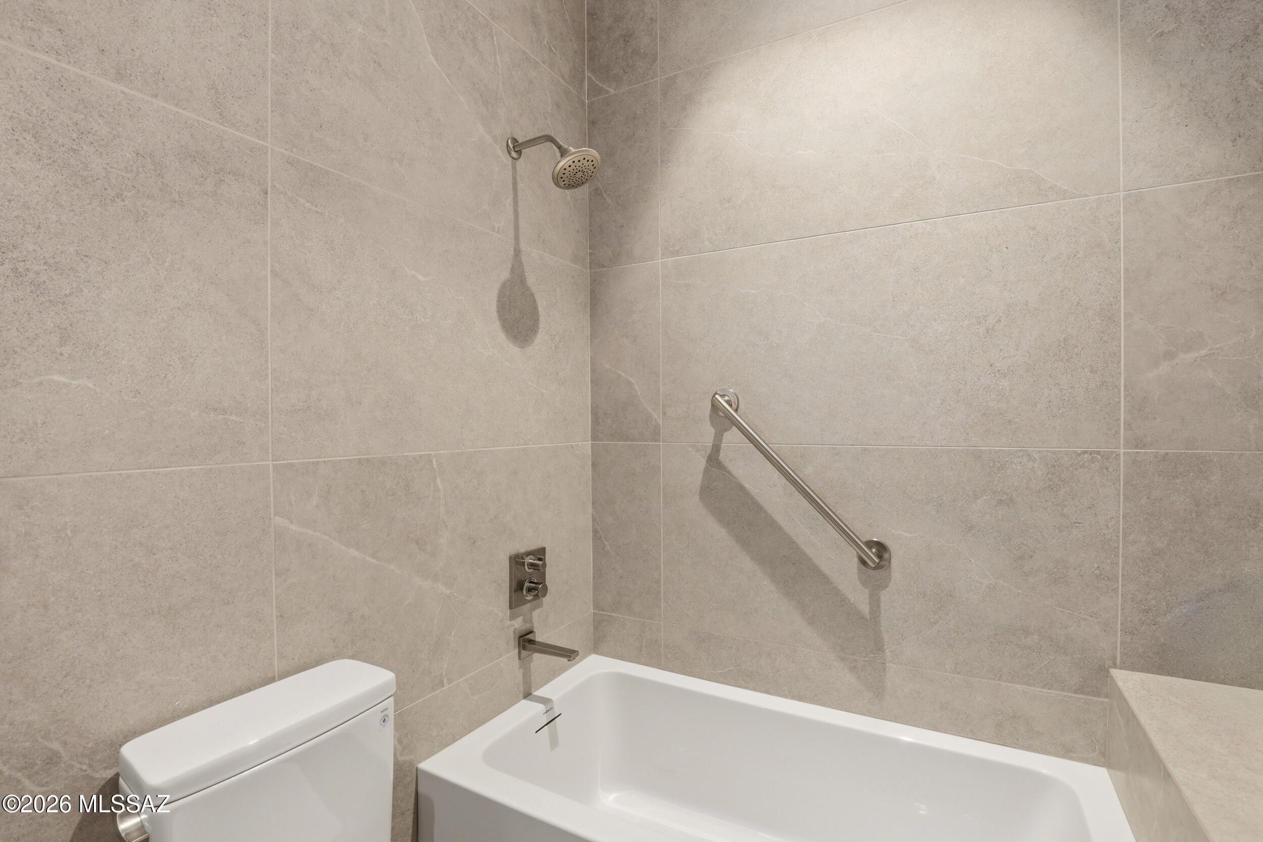 2965 N Calle Ladera