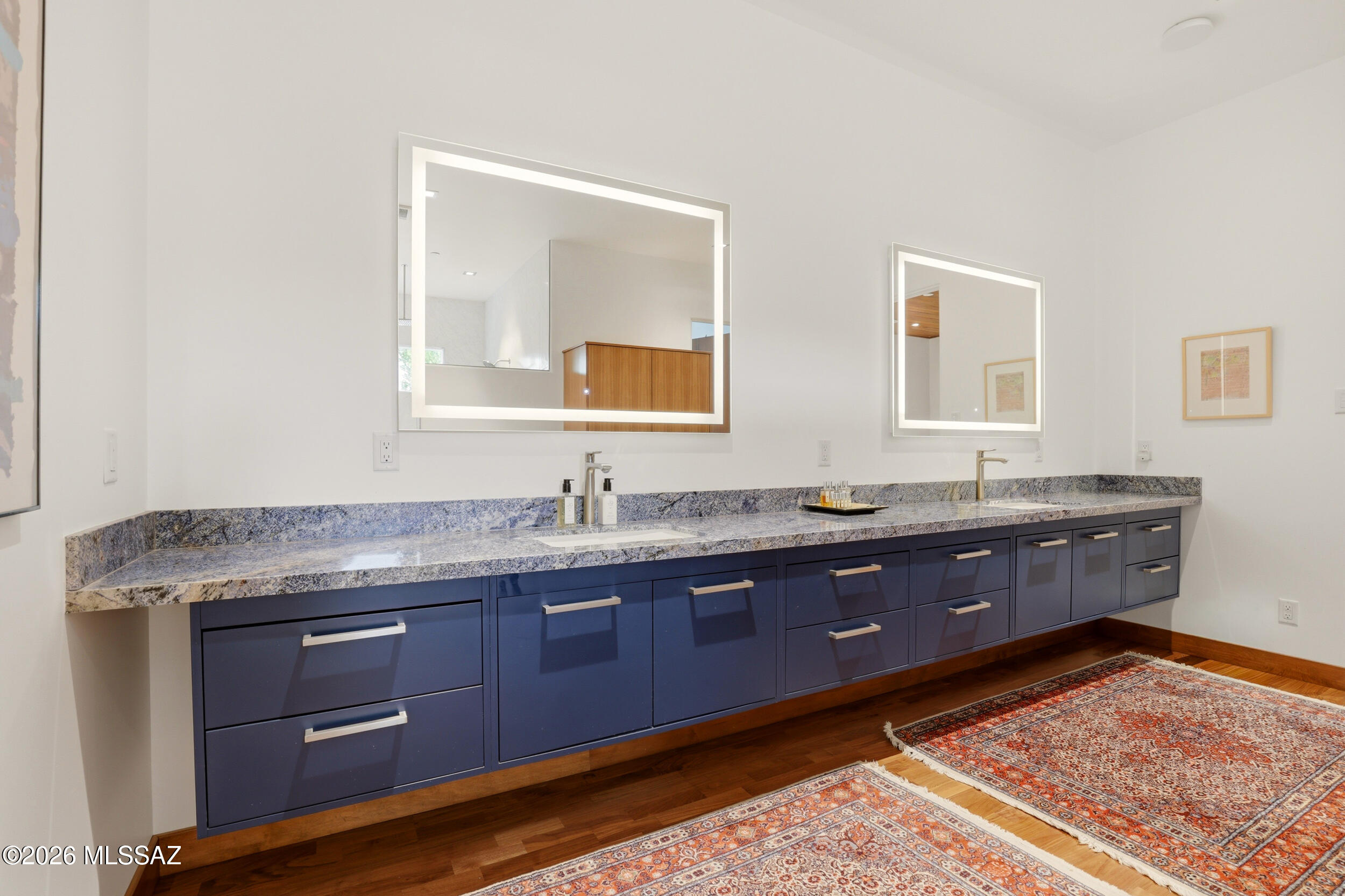 2965 N Calle Ladera