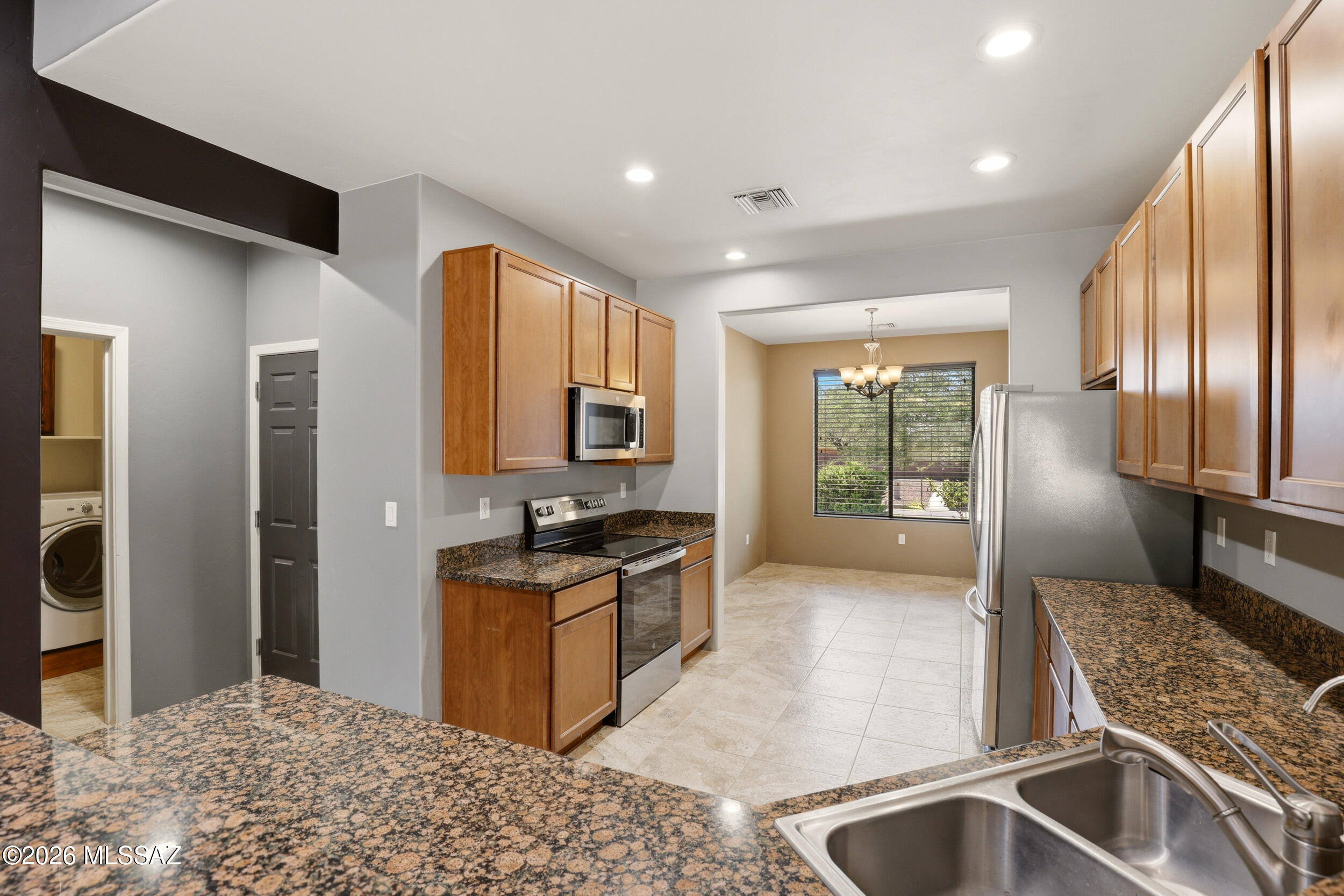 9331 S San Esteban Drive