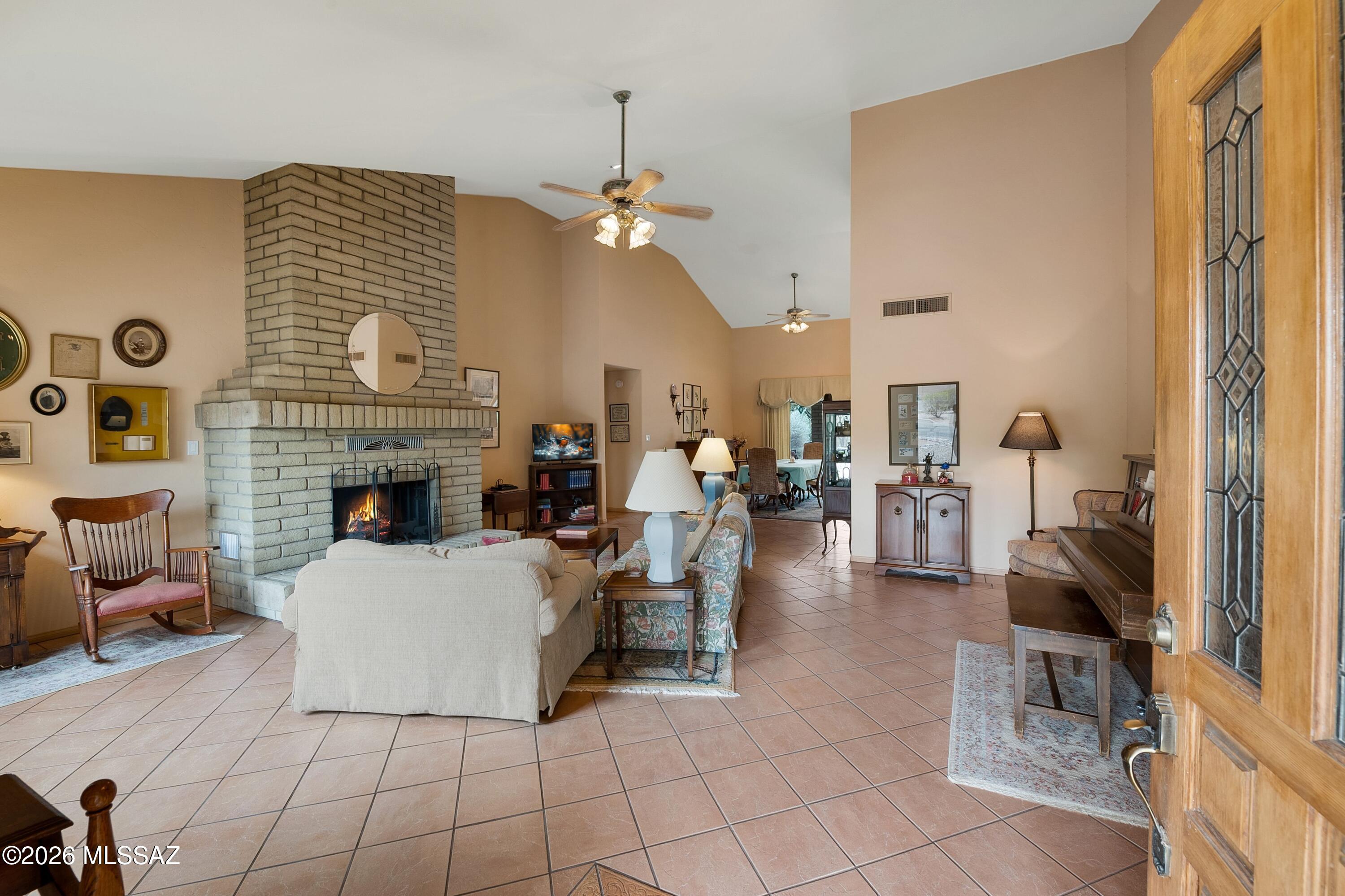 12390 E Avenida De La Vista Verde