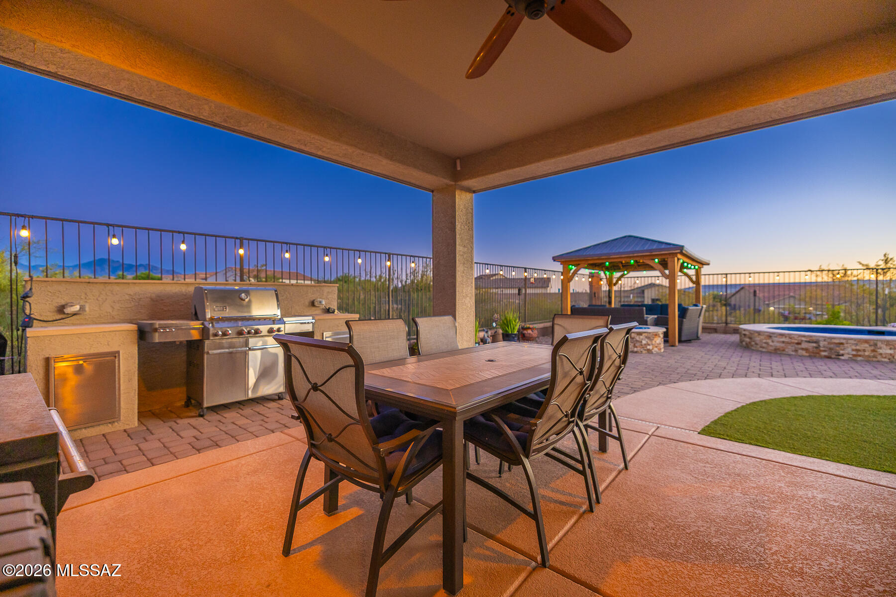 1390 E Stronghold Canyon Lane