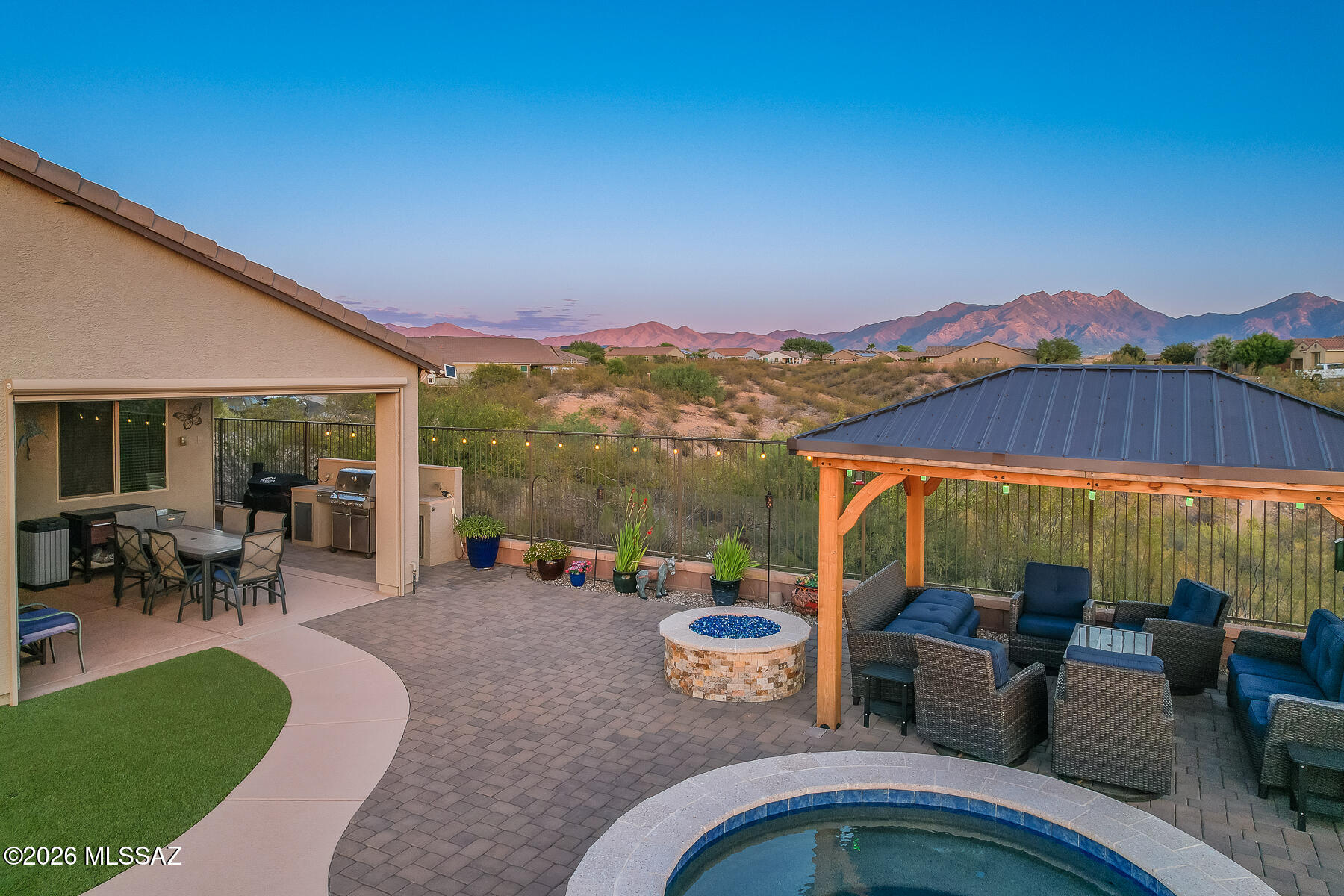 1390 E Stronghold Canyon Lane