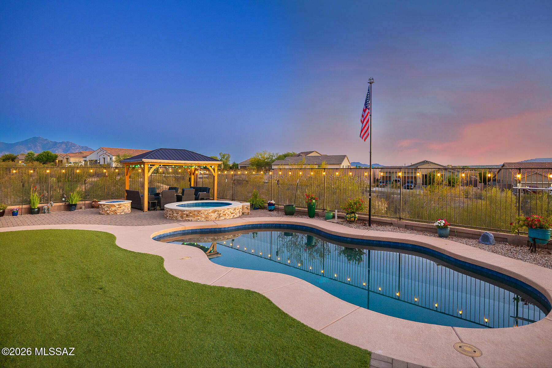 1390 E Stronghold Canyon Lane