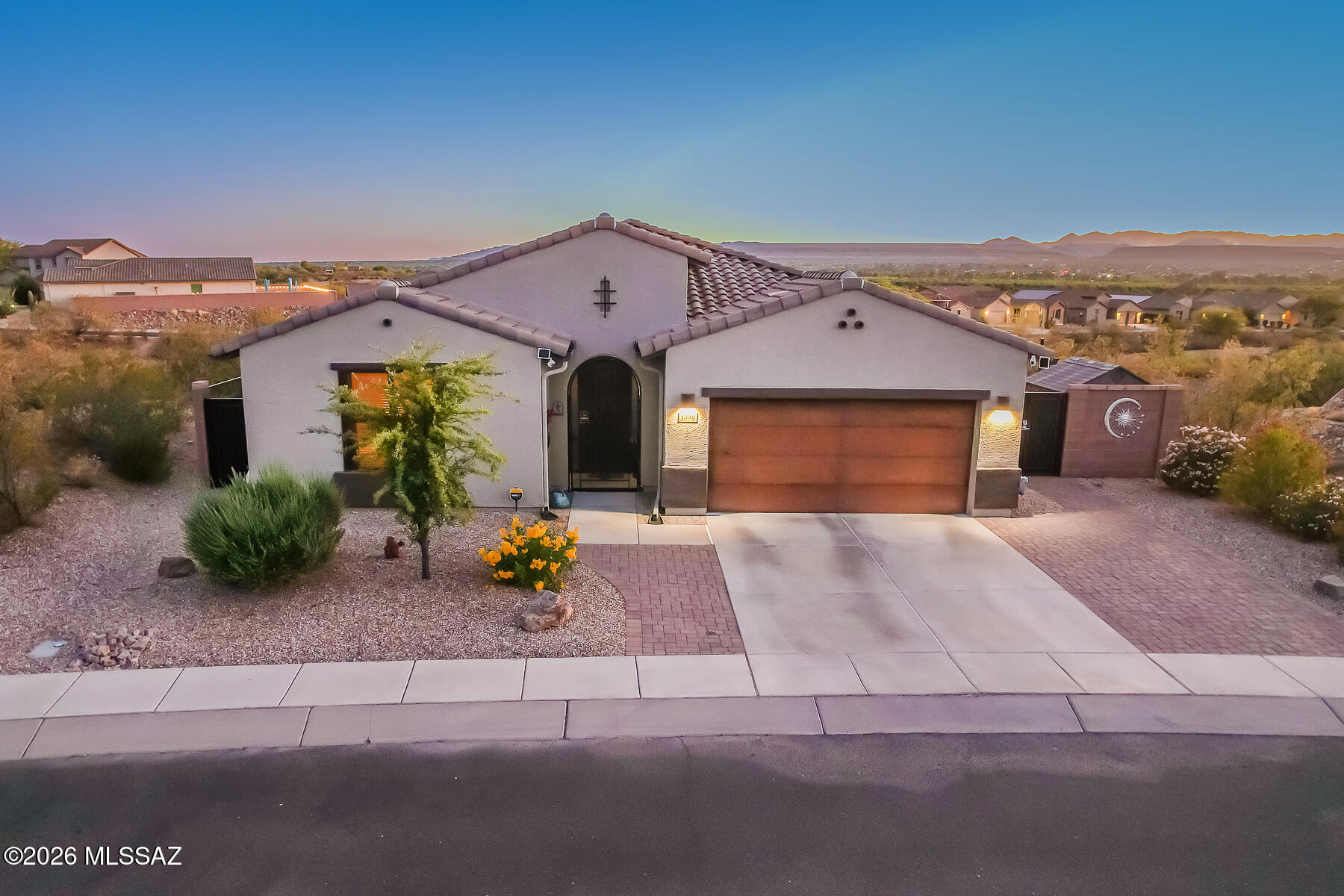 1390 E Stronghold Canyon Lane