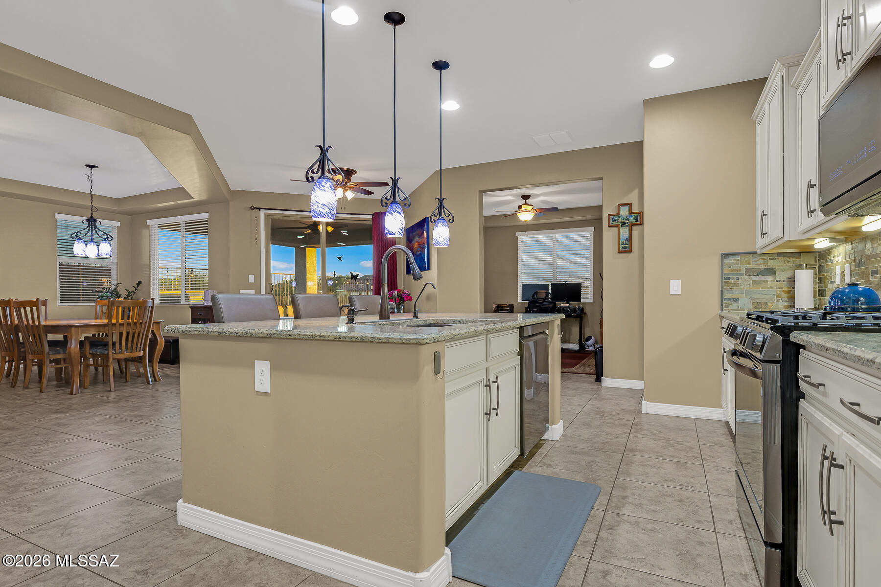 1390 E Stronghold Canyon Lane