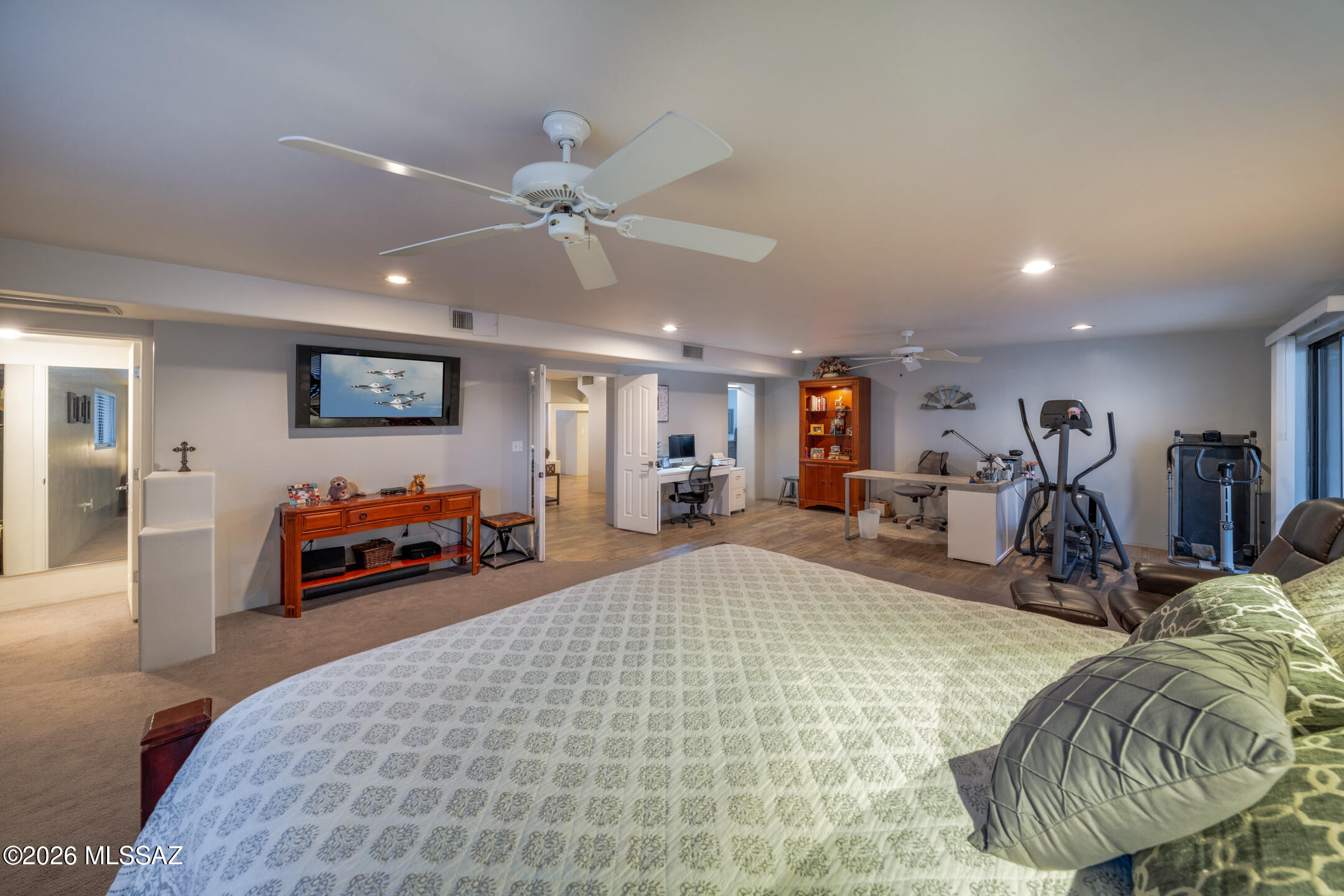 7049 N Magic Lane