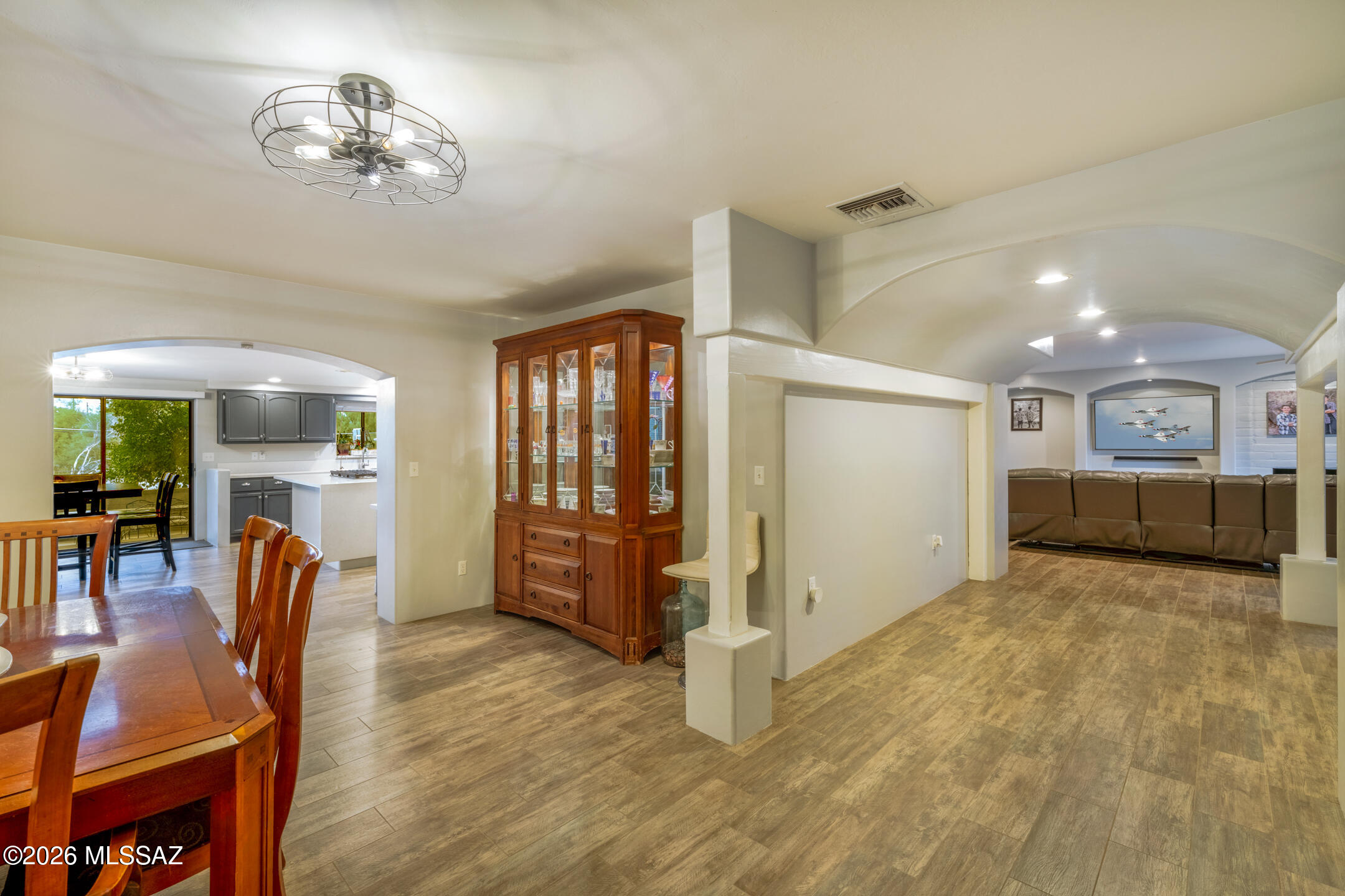 7049 N Magic Lane