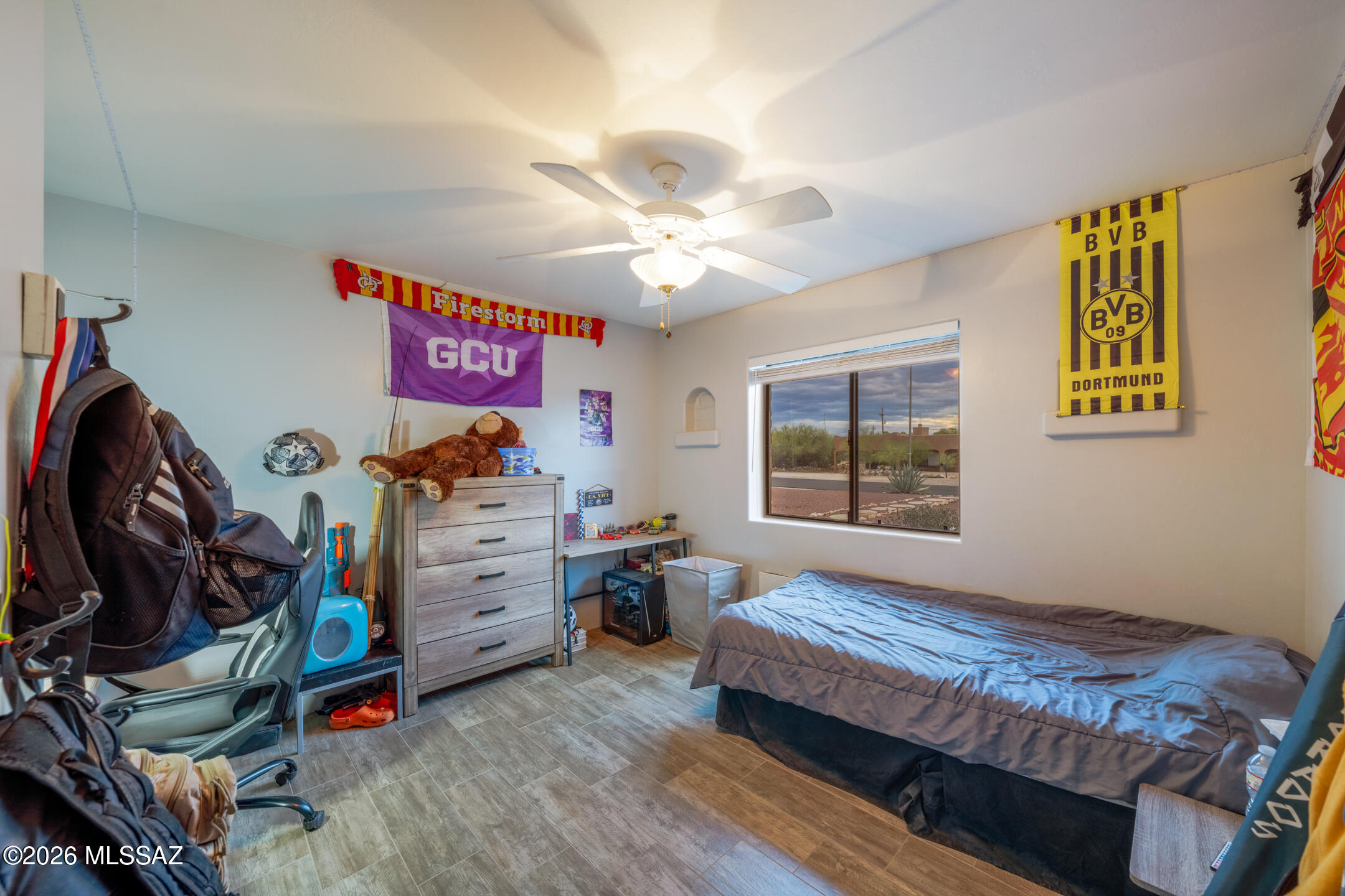 7049 N Magic Lane