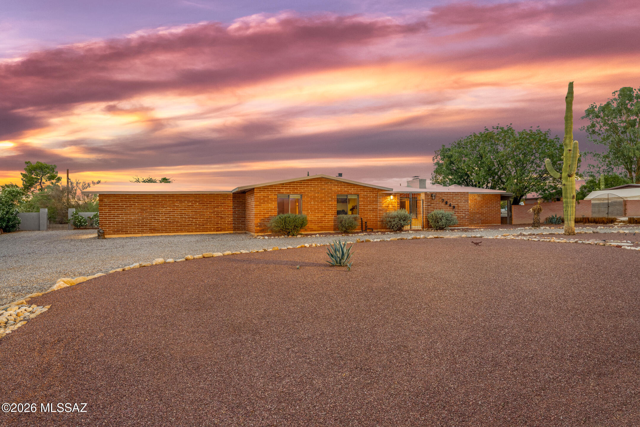 7049 N Magic Lane