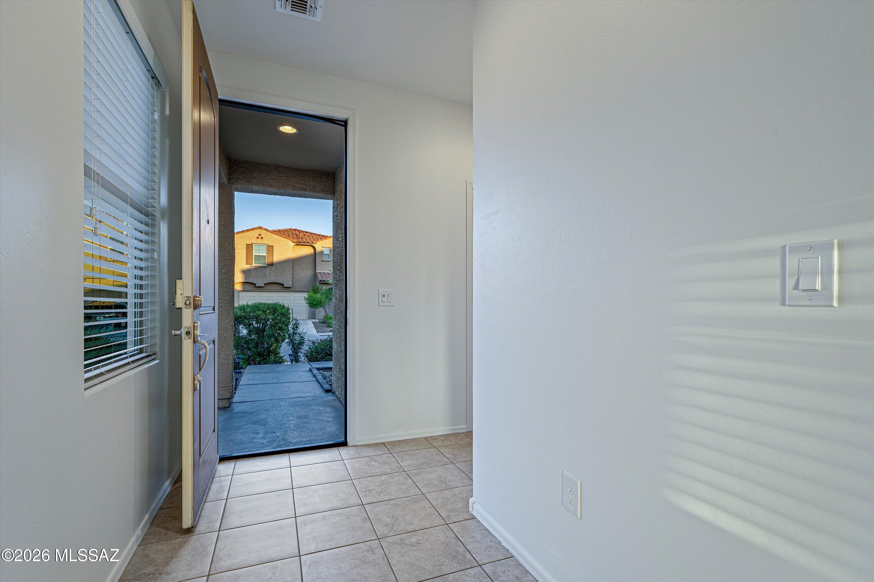 7432 S Via Casa Elegante