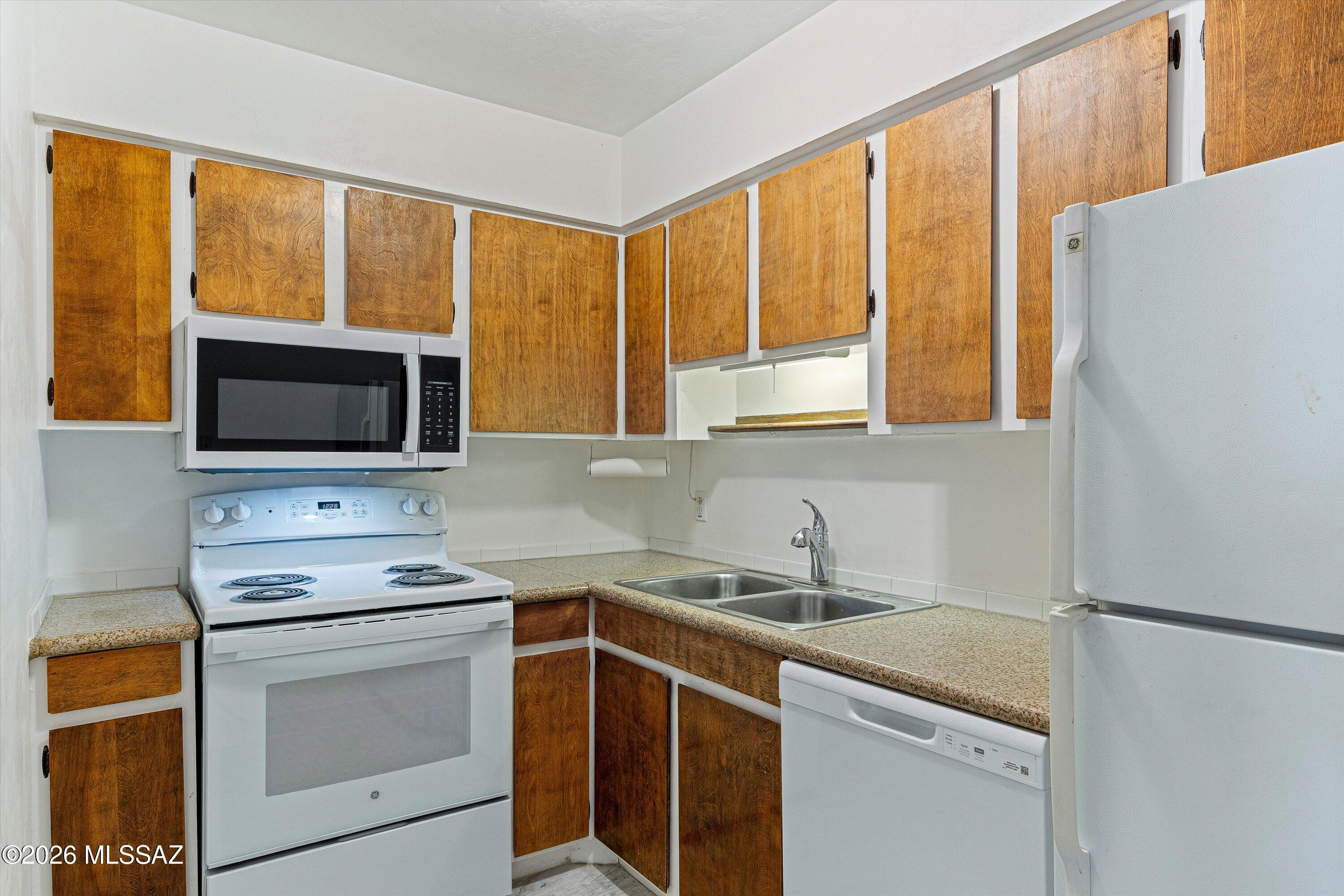 1620 N Wilmot Road D170