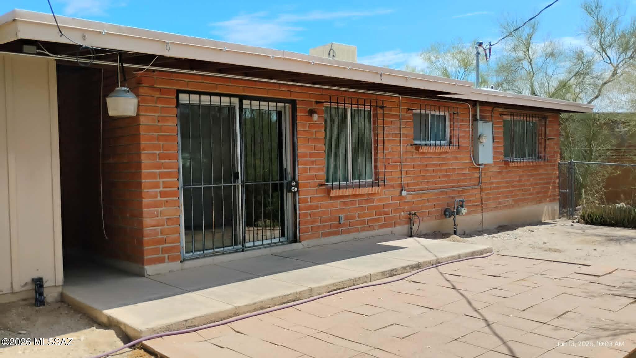 1921 W Calle Del Reposo