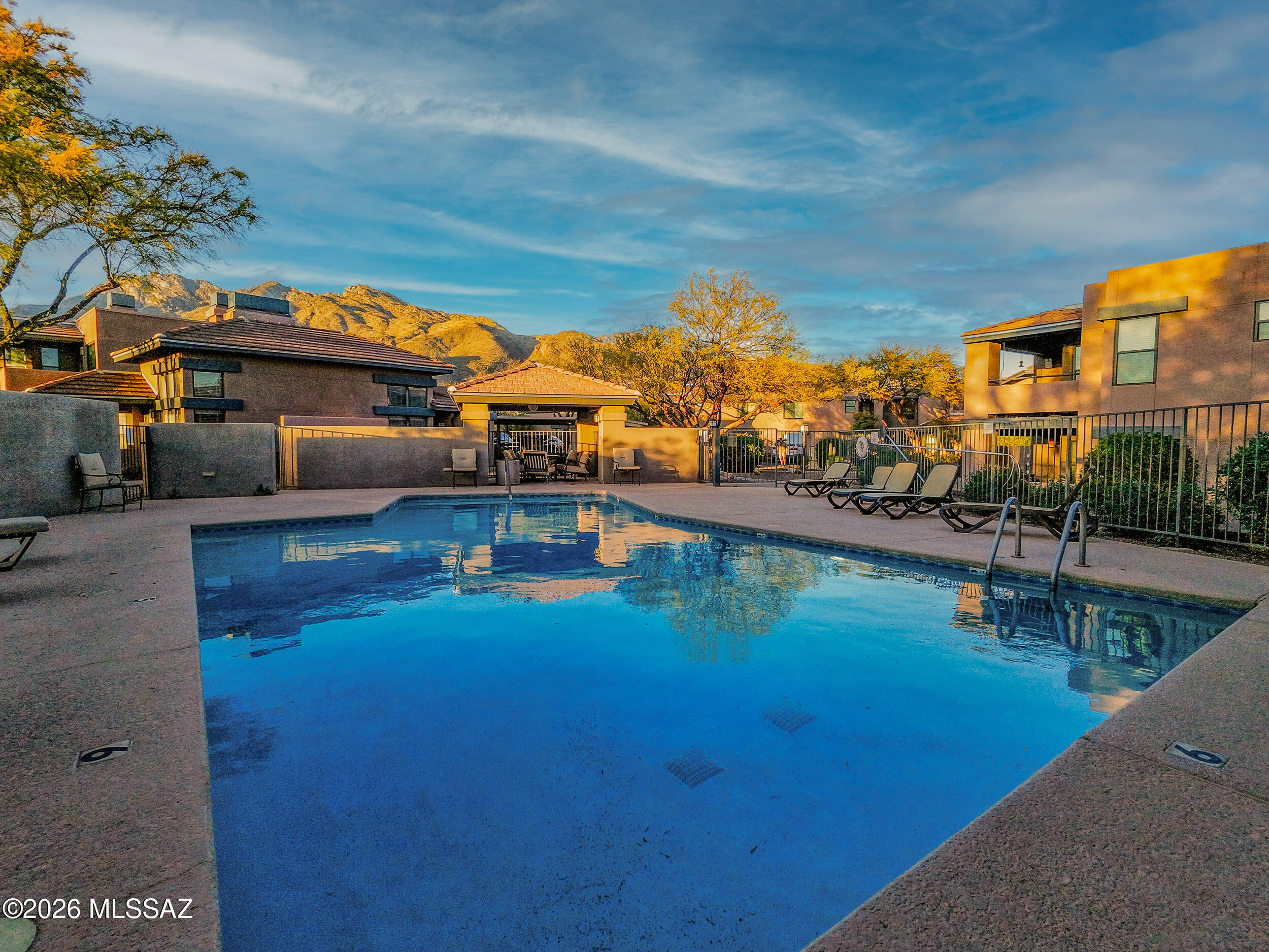 5855 N Kolb Road 6103
