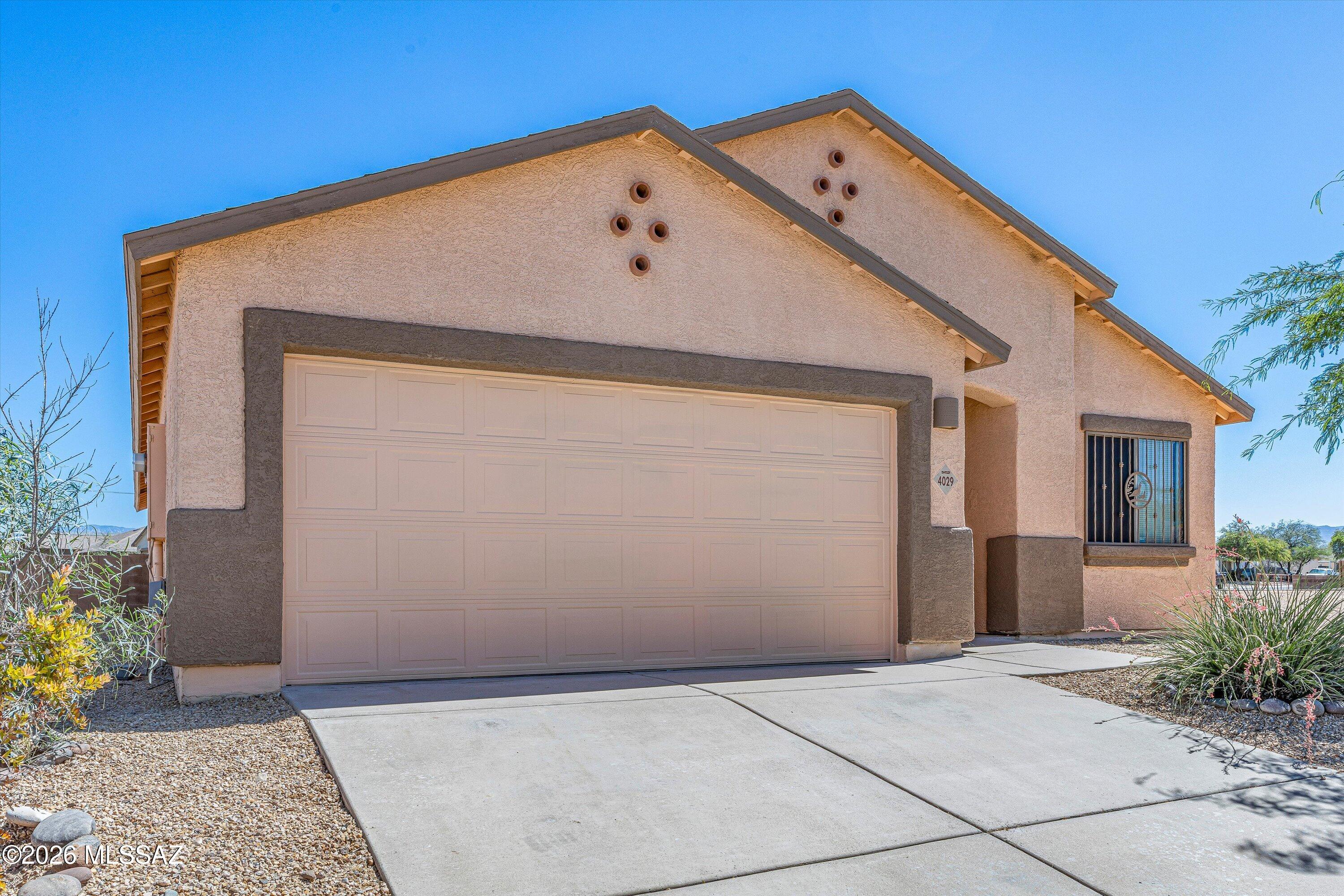 4029 E Big Game Place