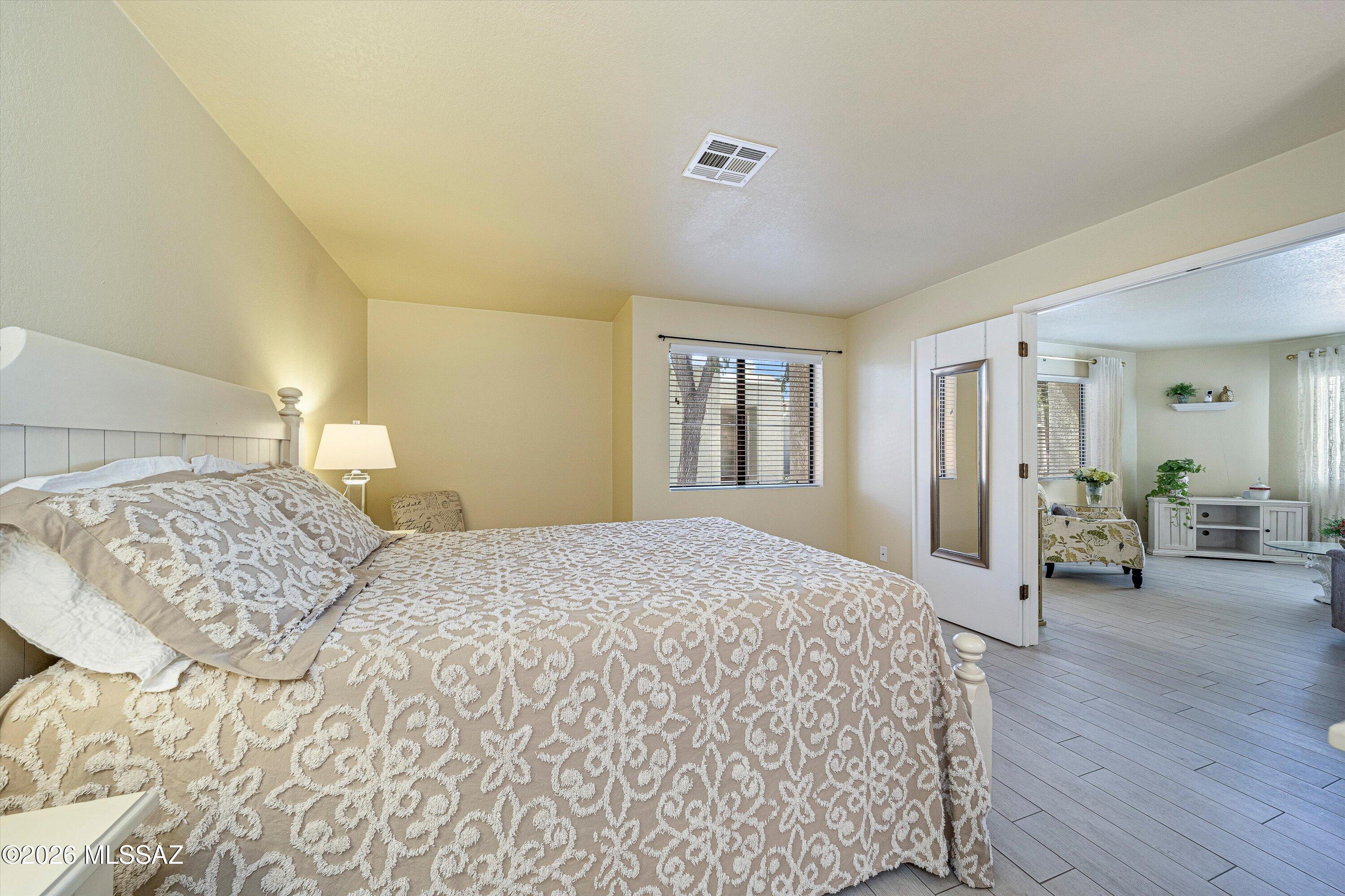 7808 N La Cañada Drive