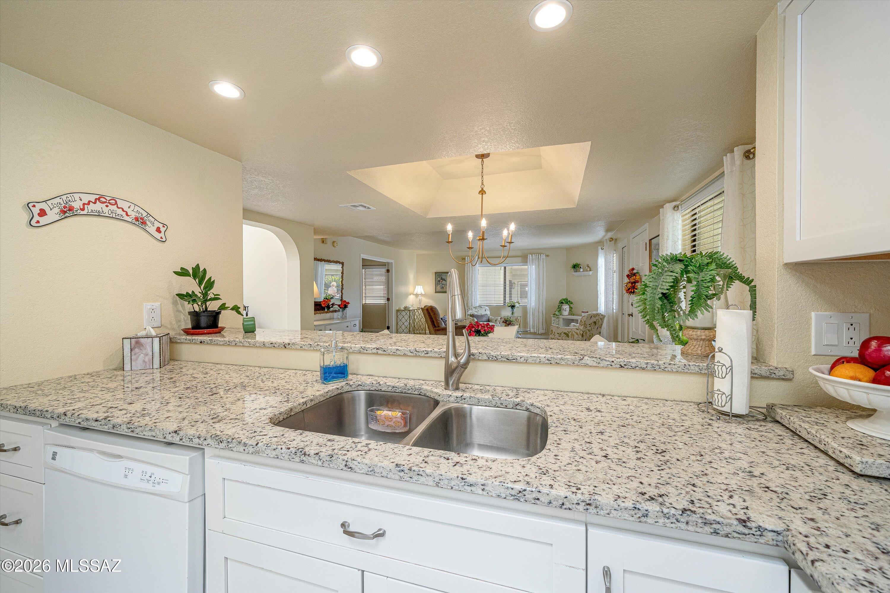 7808 N La Cañada Drive