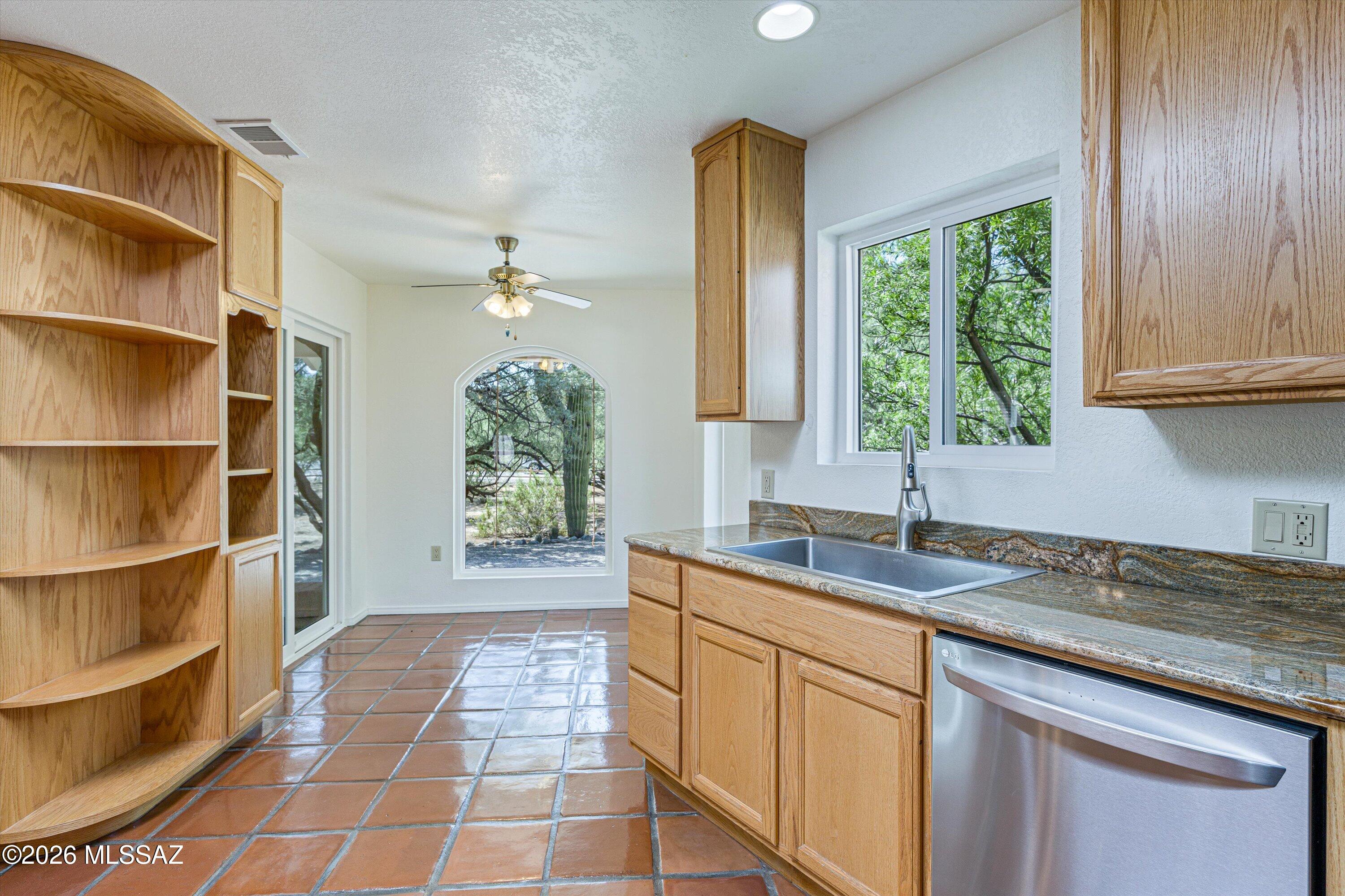 2871 N Longhorn Drive