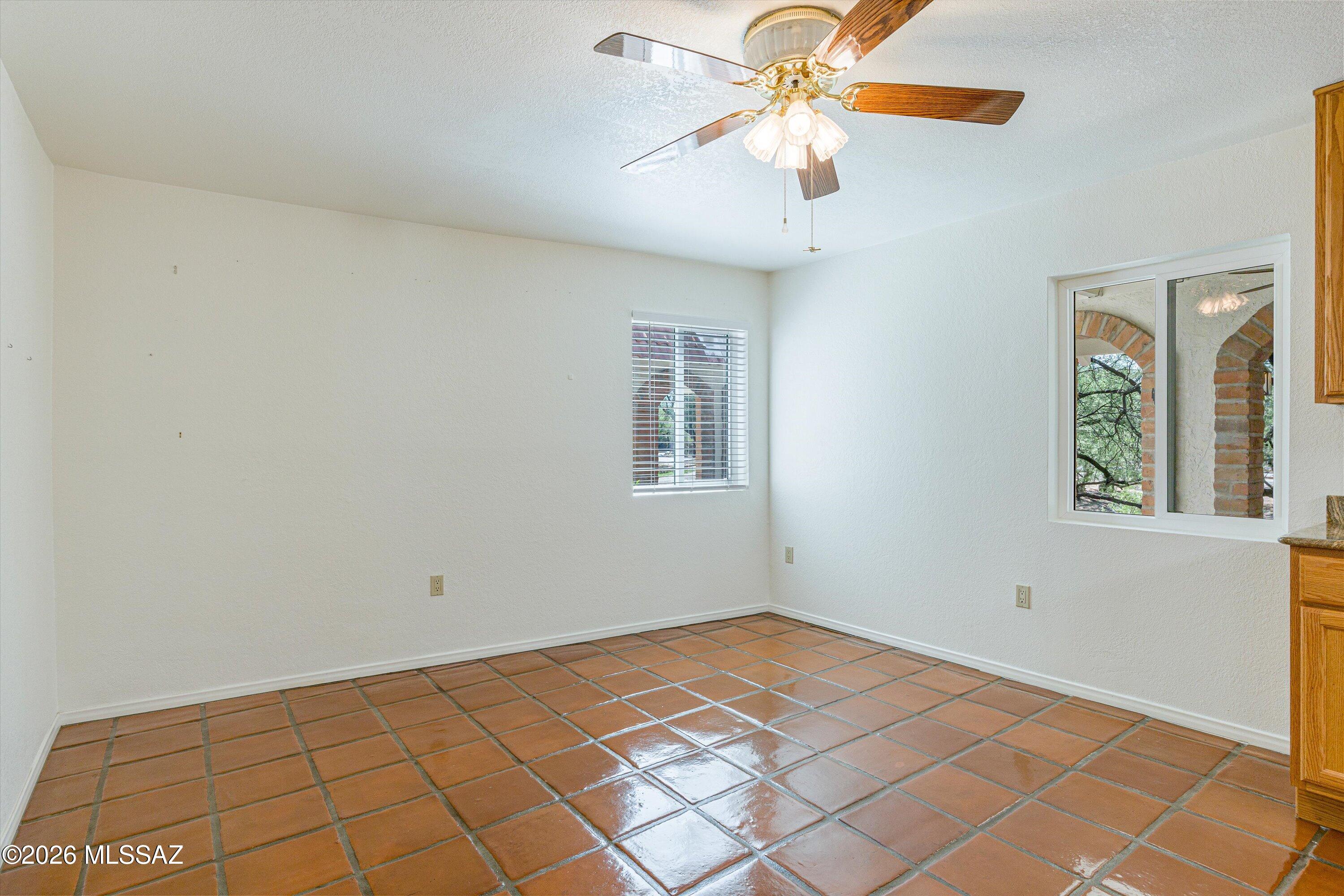 2871 N Longhorn Drive