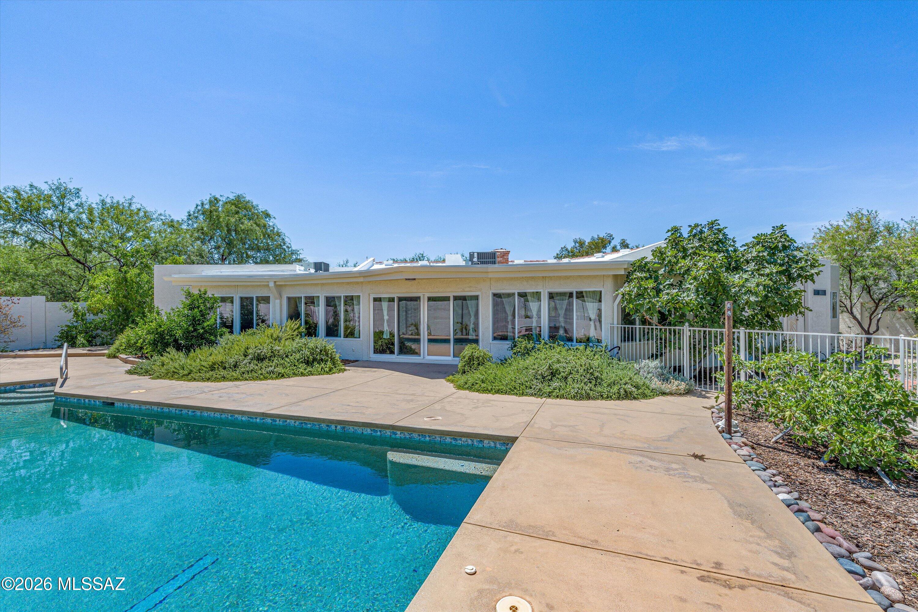 2871 N Longhorn Drive