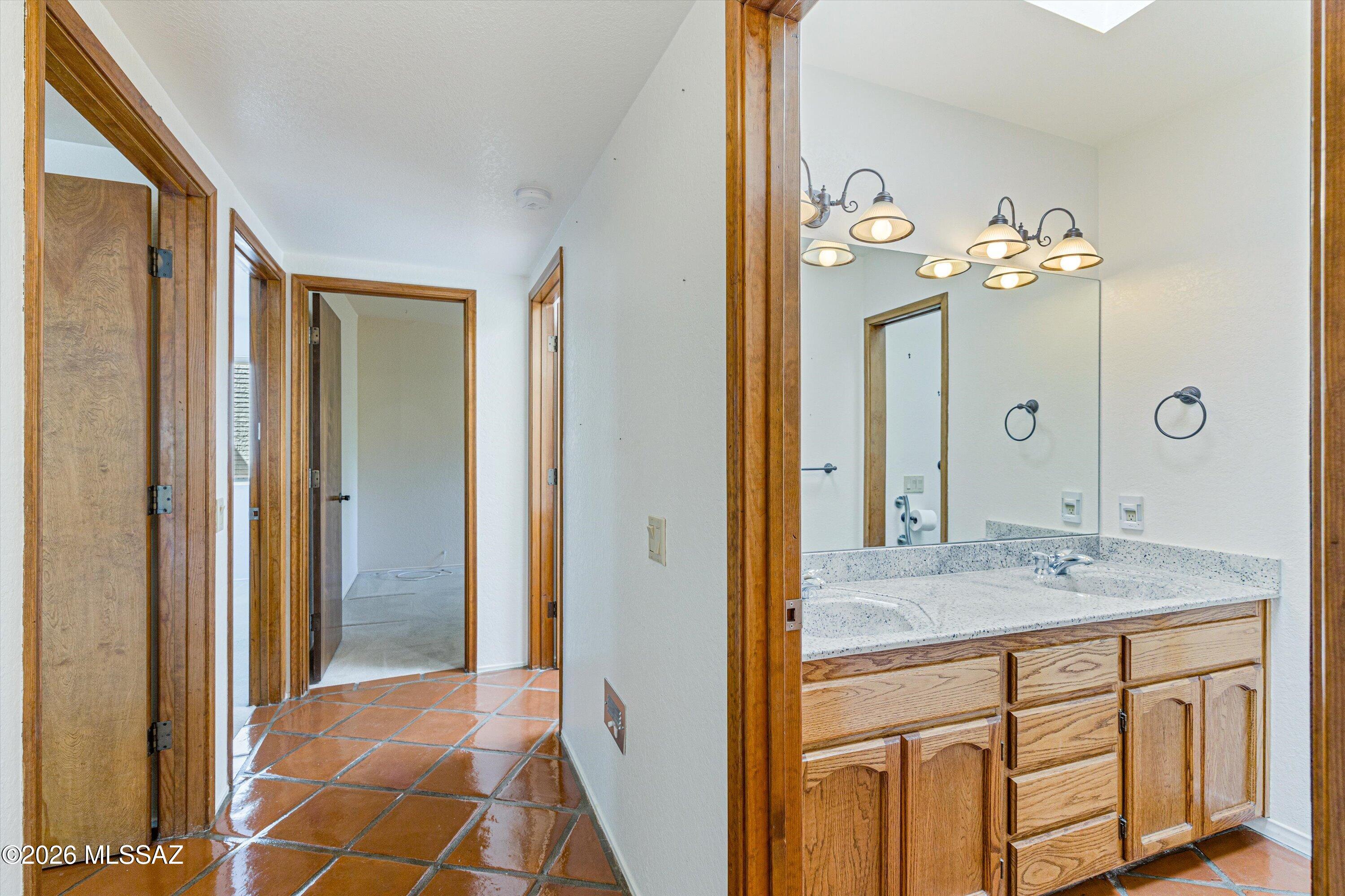 2871 N Longhorn Drive