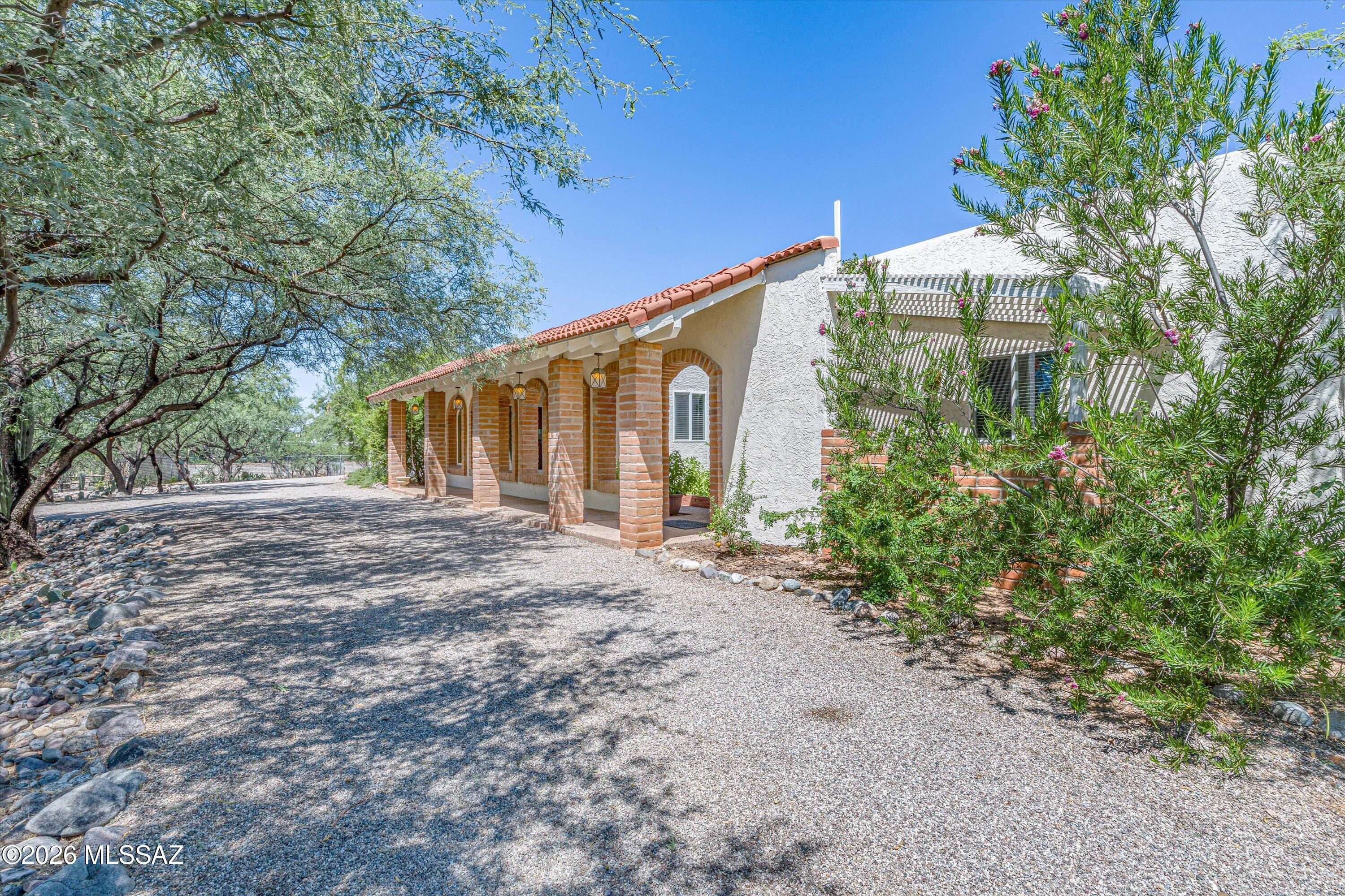 2871 N Longhorn Drive