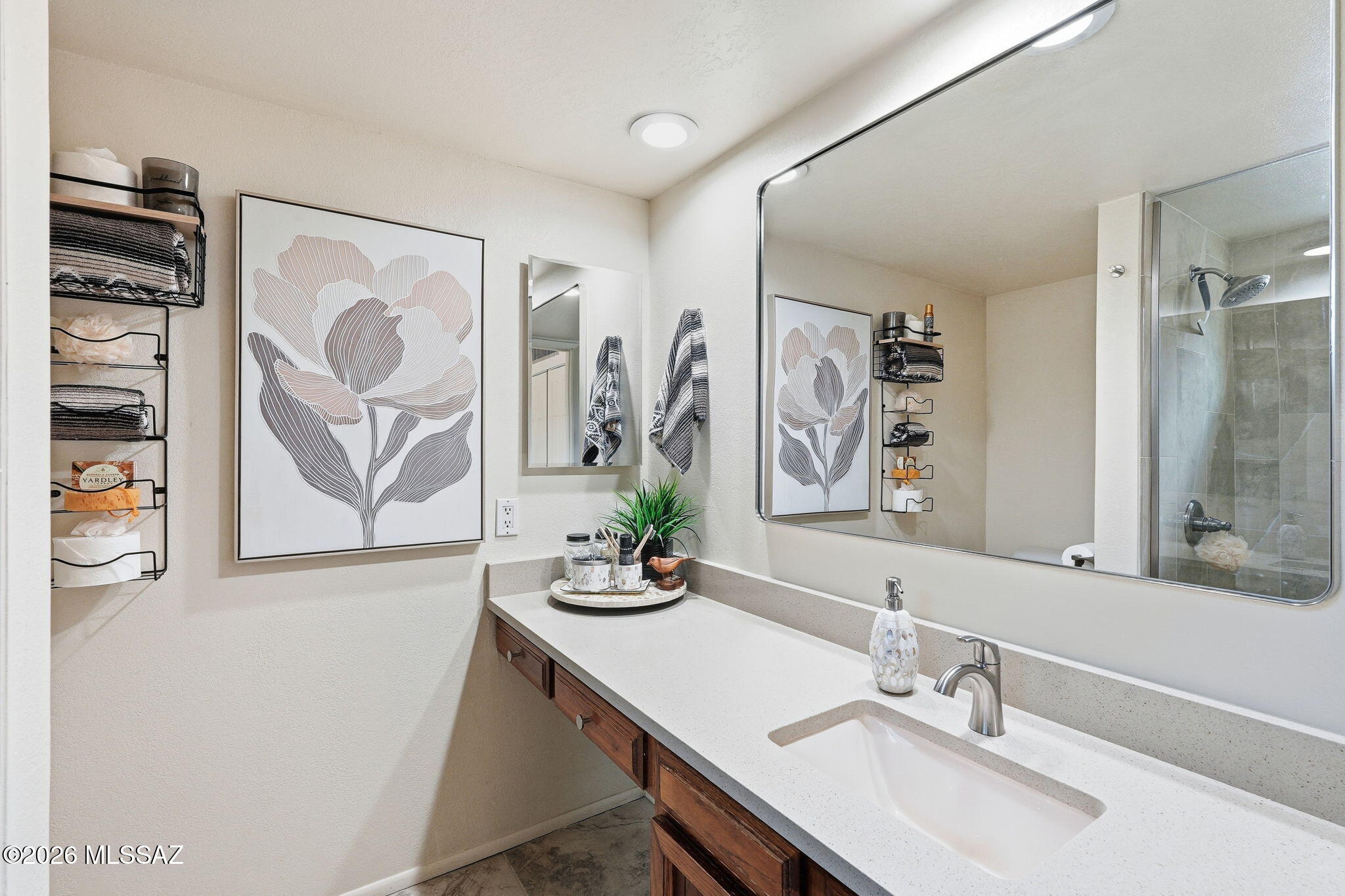 5934 N Placita Del Conde