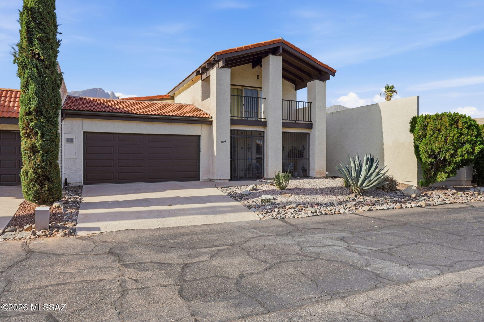5934 N Placita Del Conde