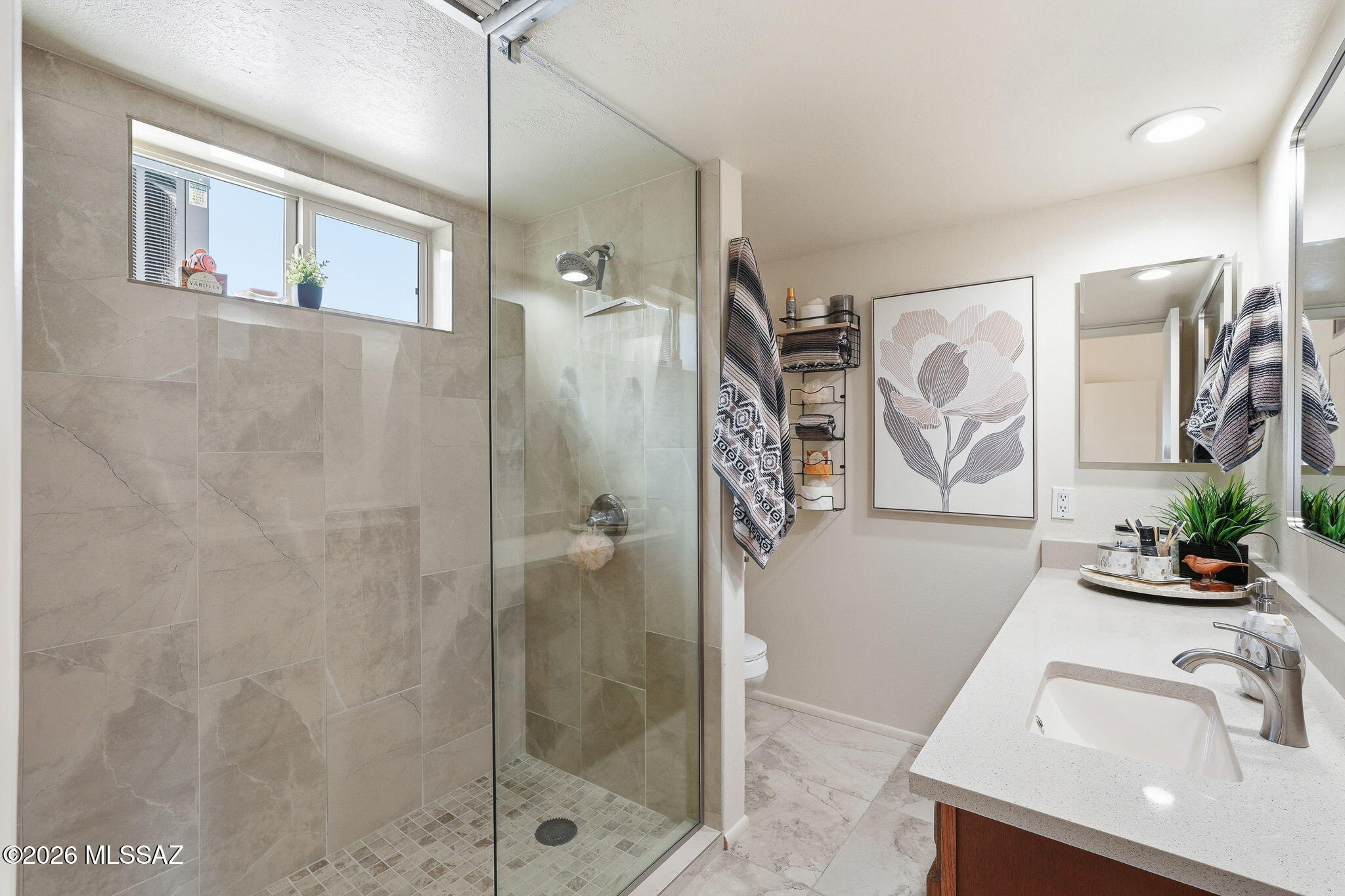 5934 N Placita Del Conde
