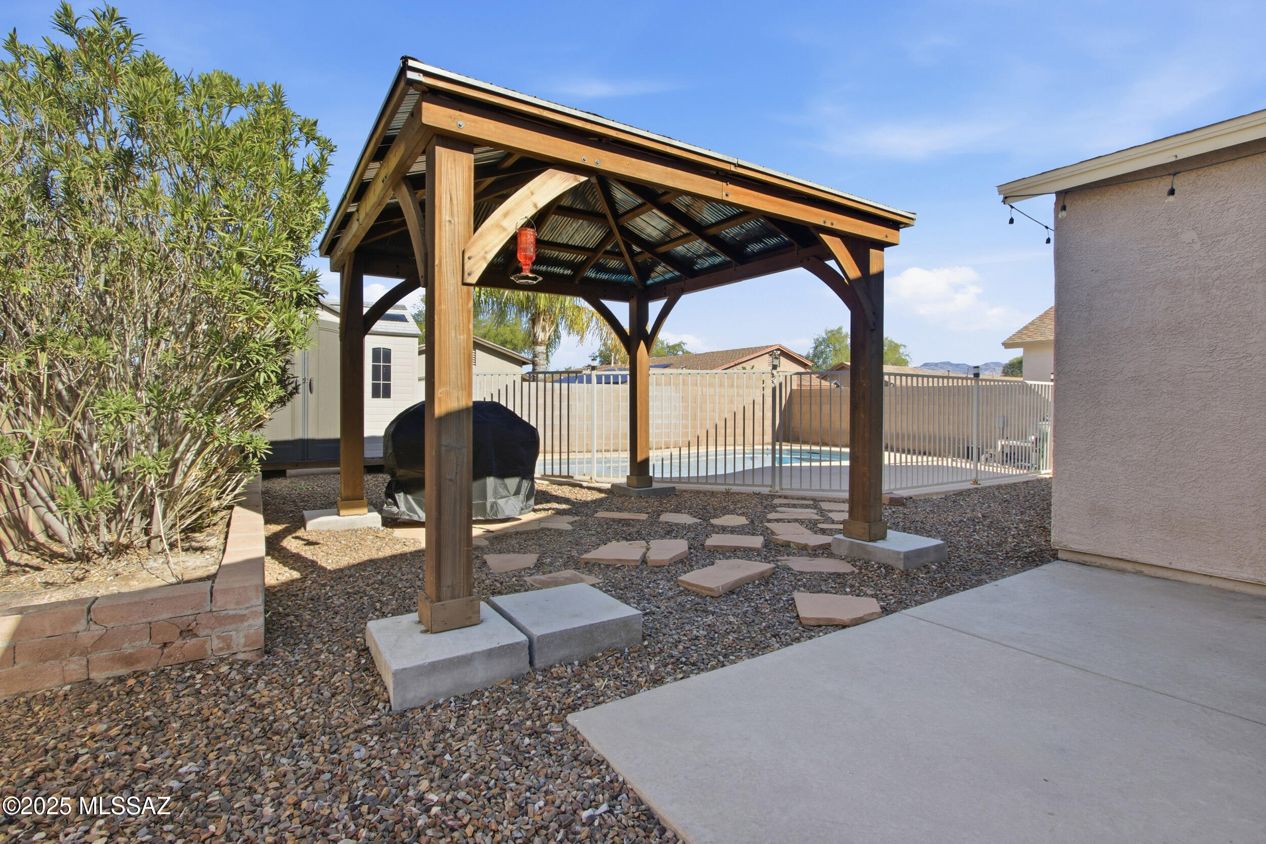 8807 E Mountain Spring Drive