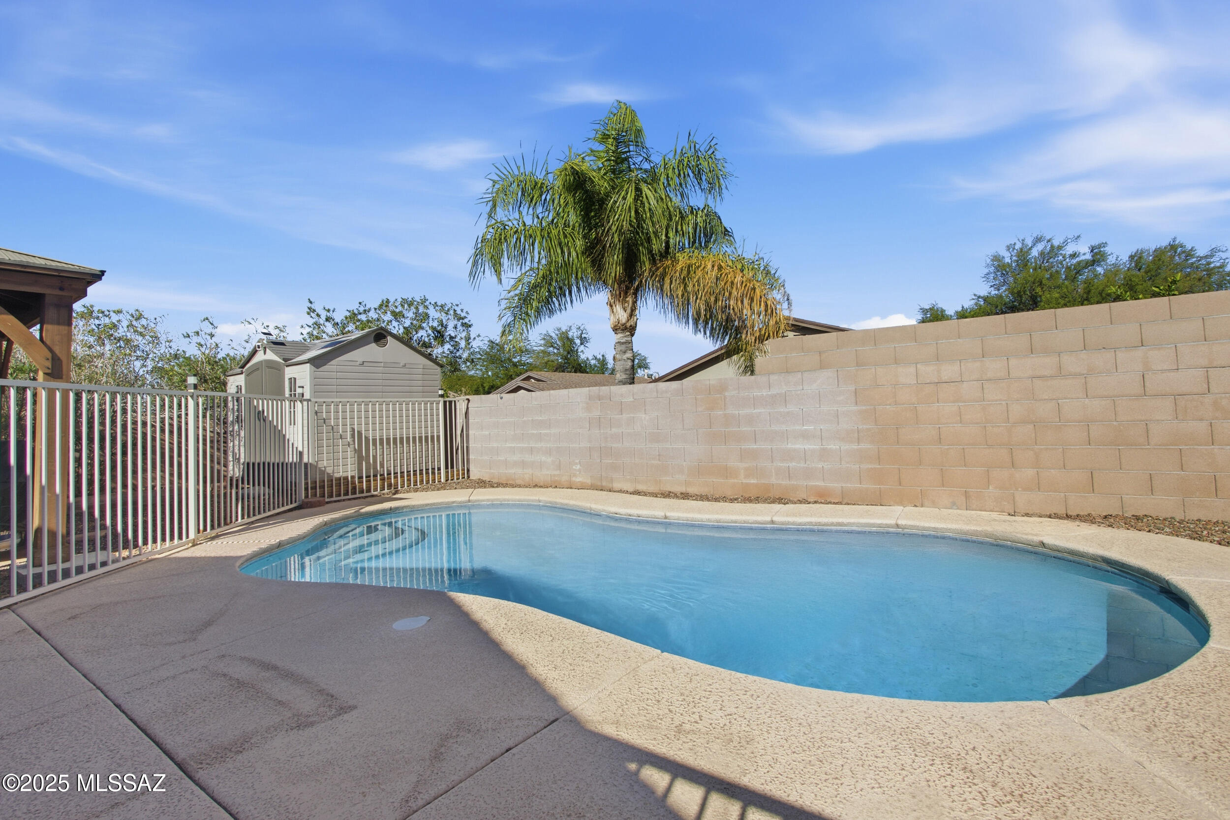 8807 E Mountain Spring Drive