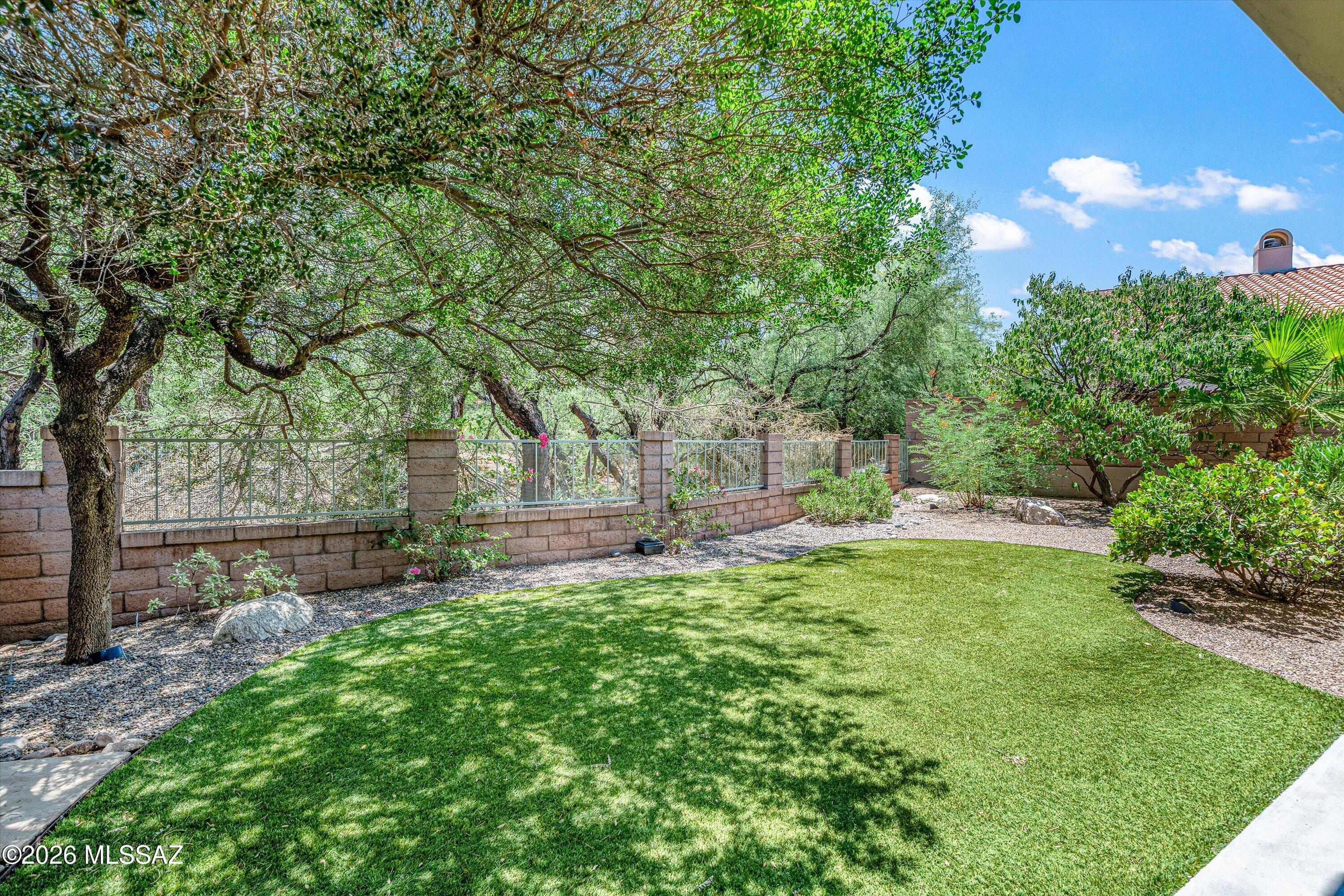 7144 E Placita Rancho La Cholla