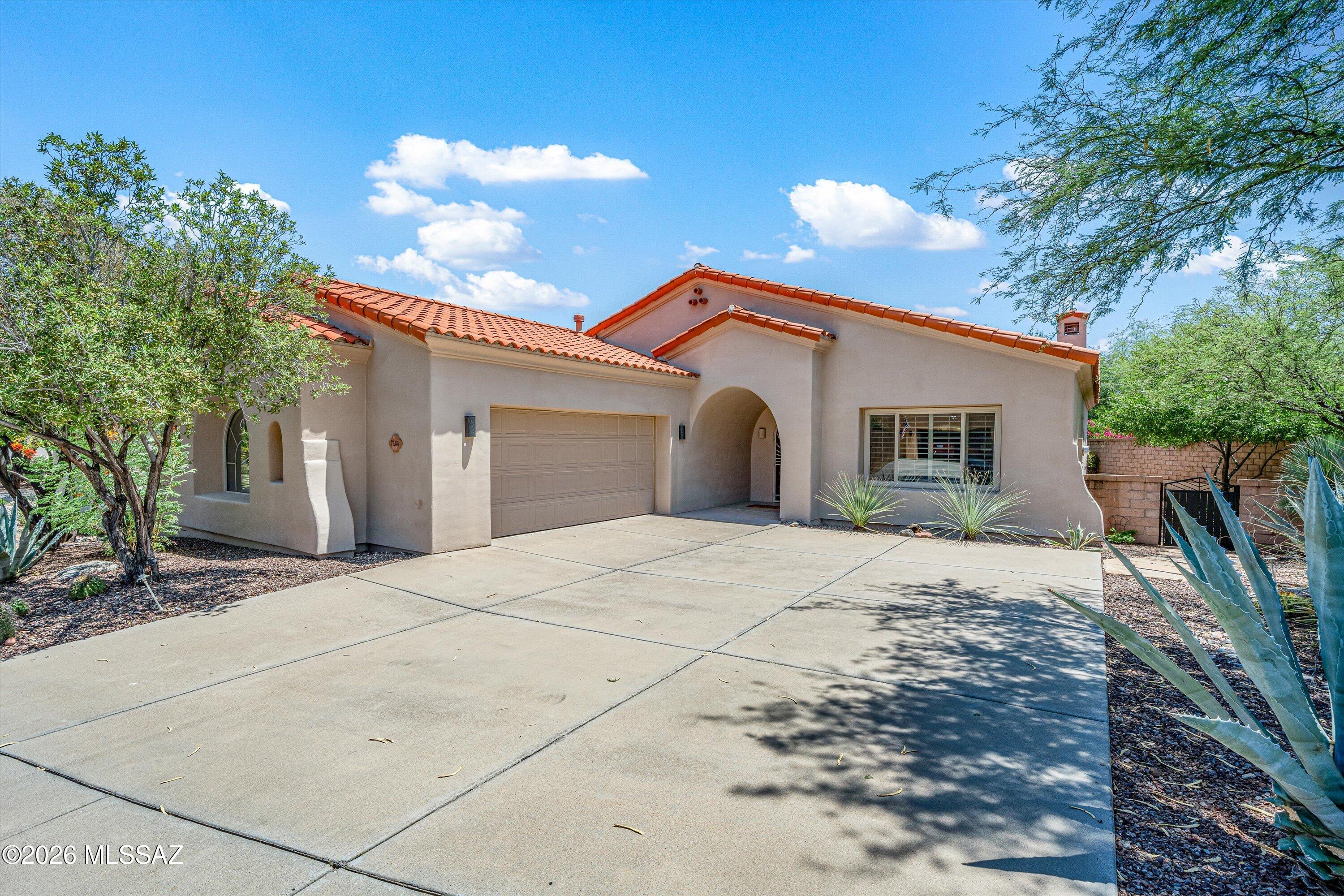 7144 E Placita Rancho La Cholla