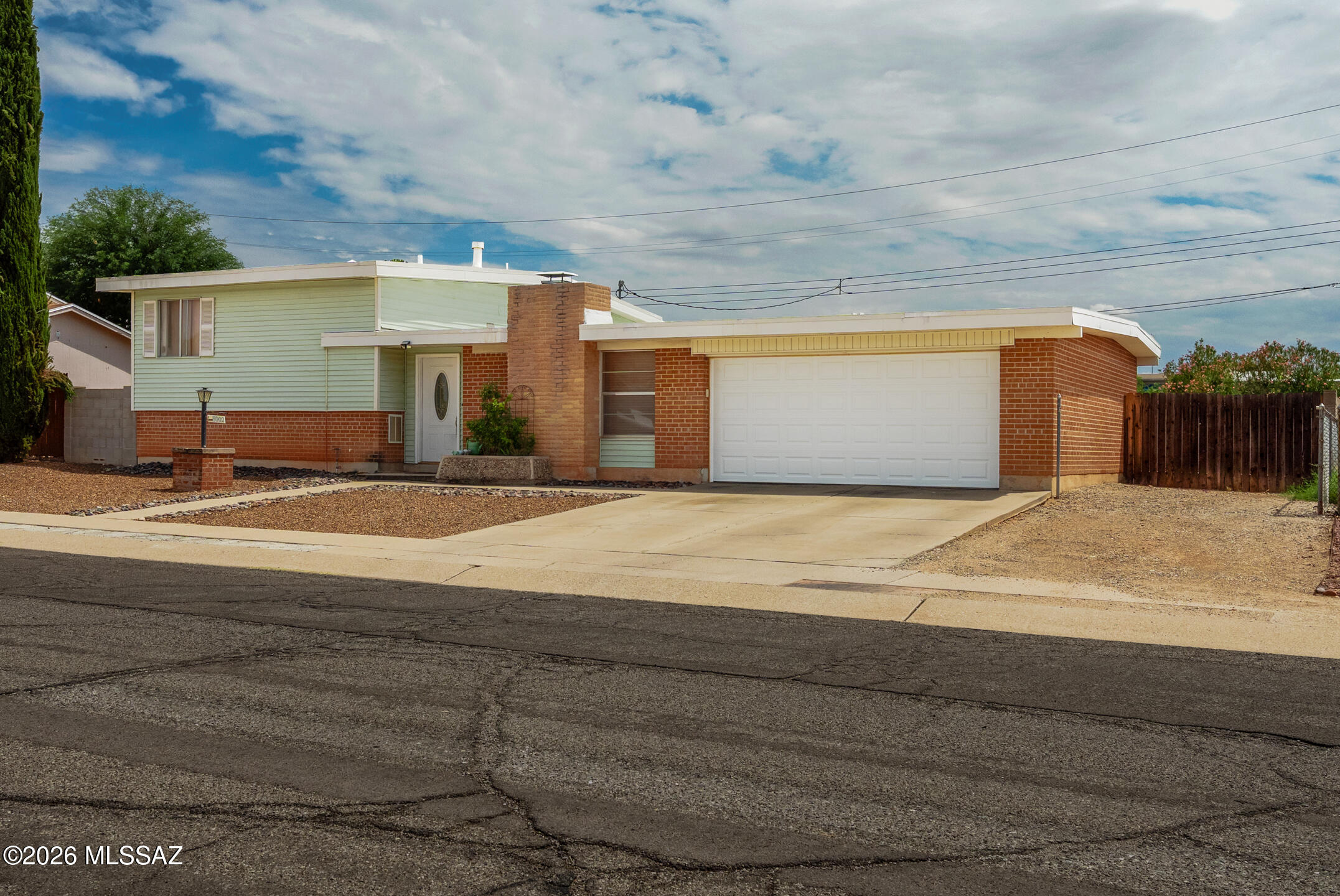 8002 E Rosewood Street