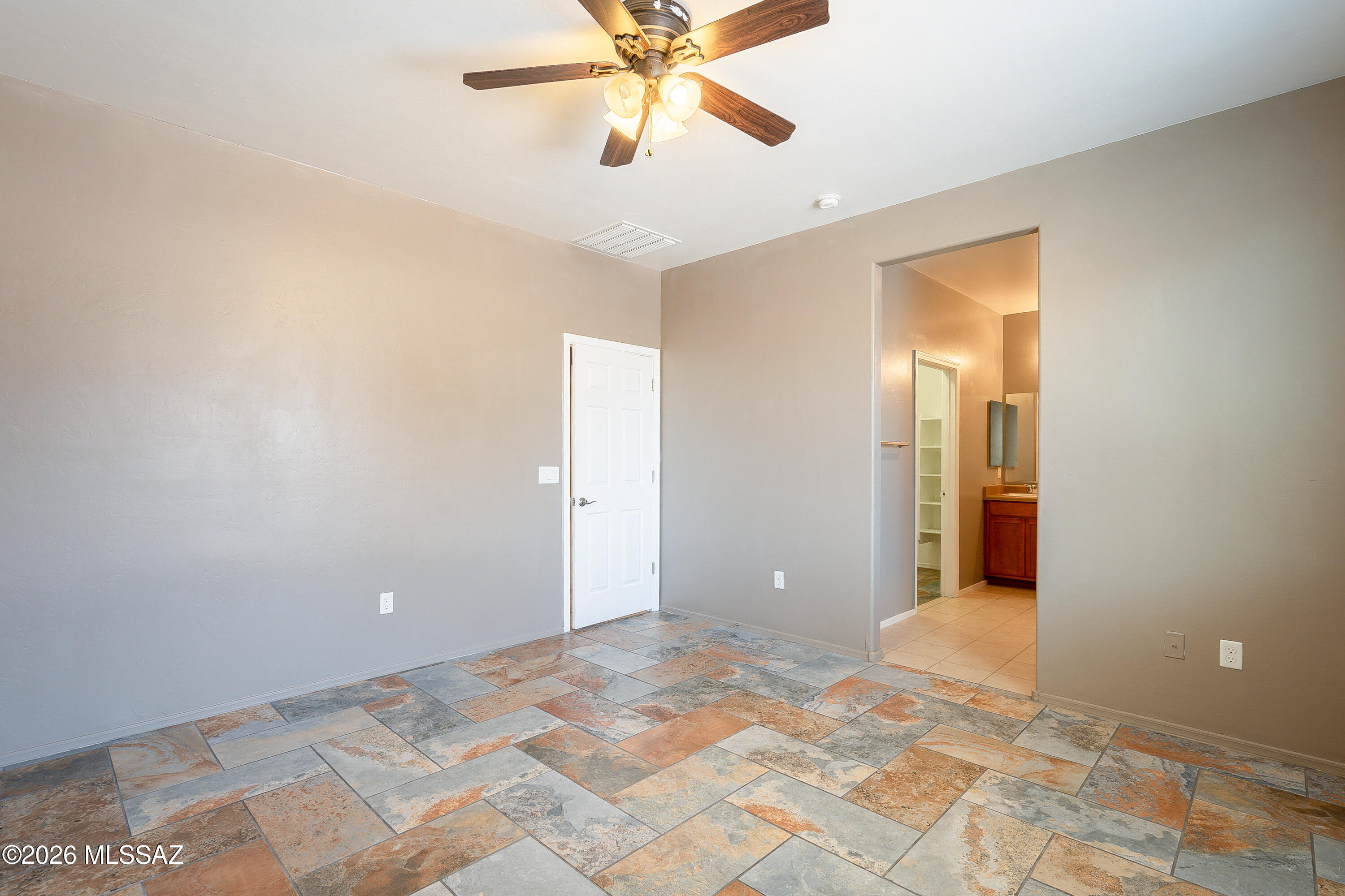 7307 E Heartwood Drive