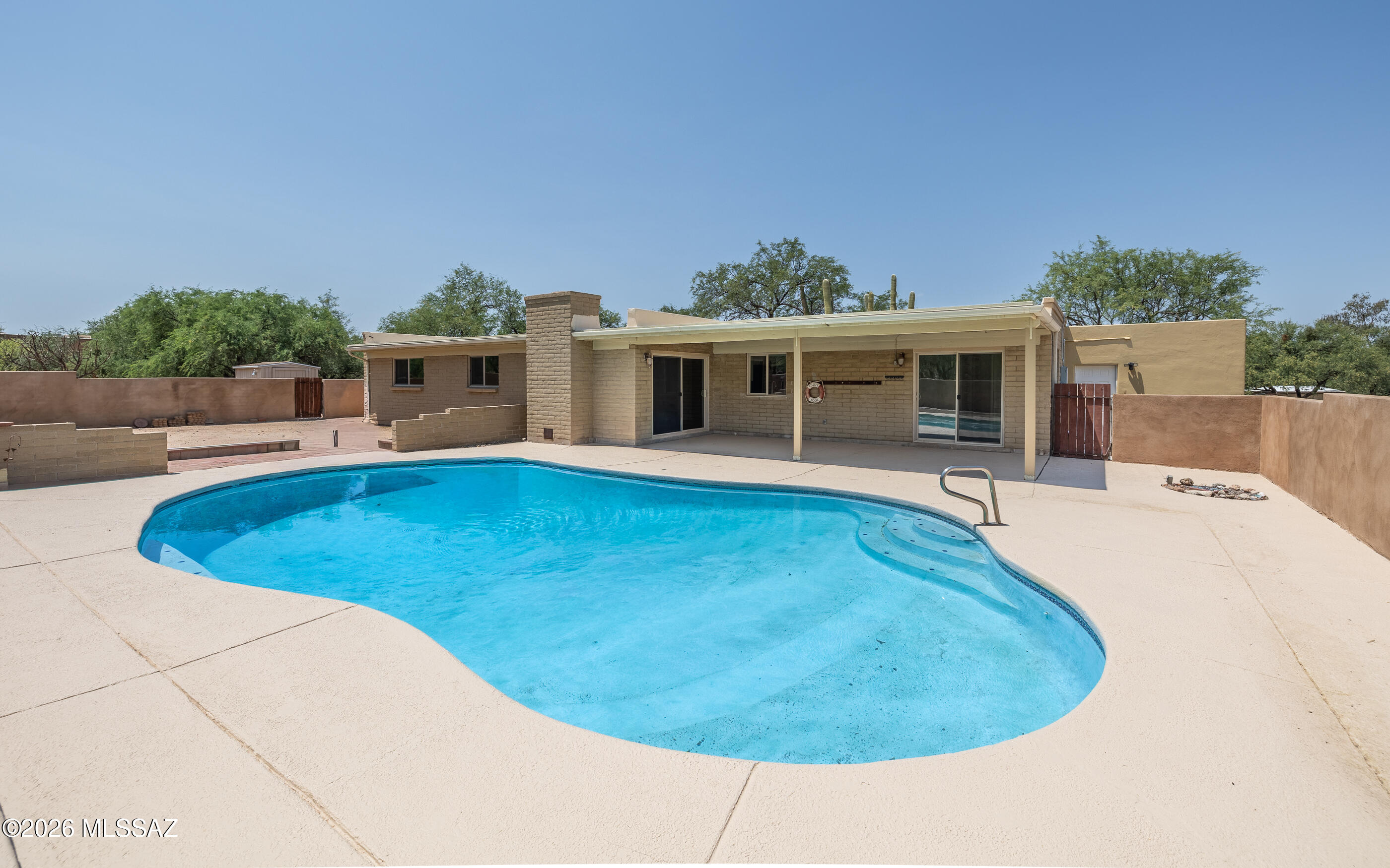 2942 N Longhorn Drive