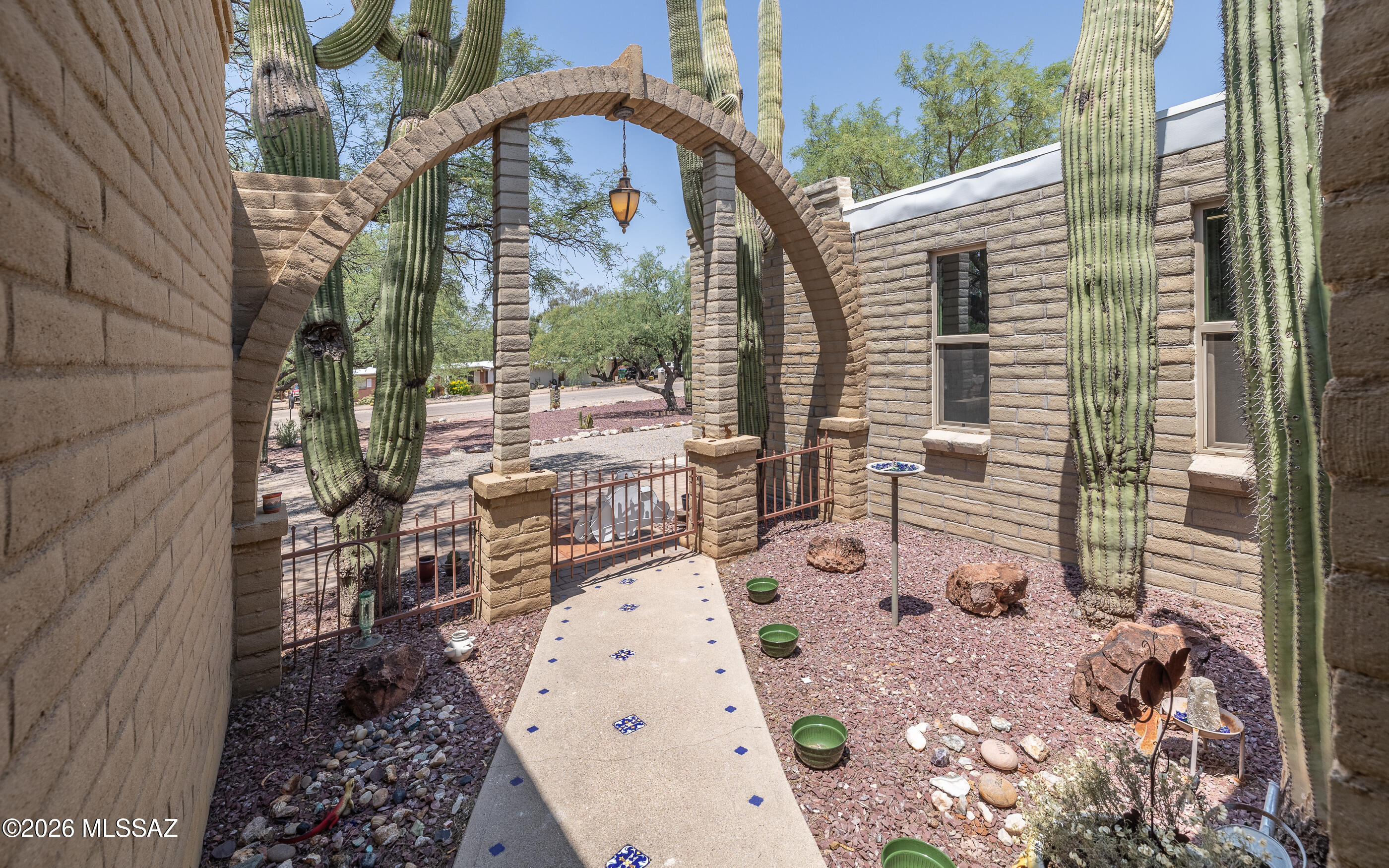 2942 N Longhorn Drive