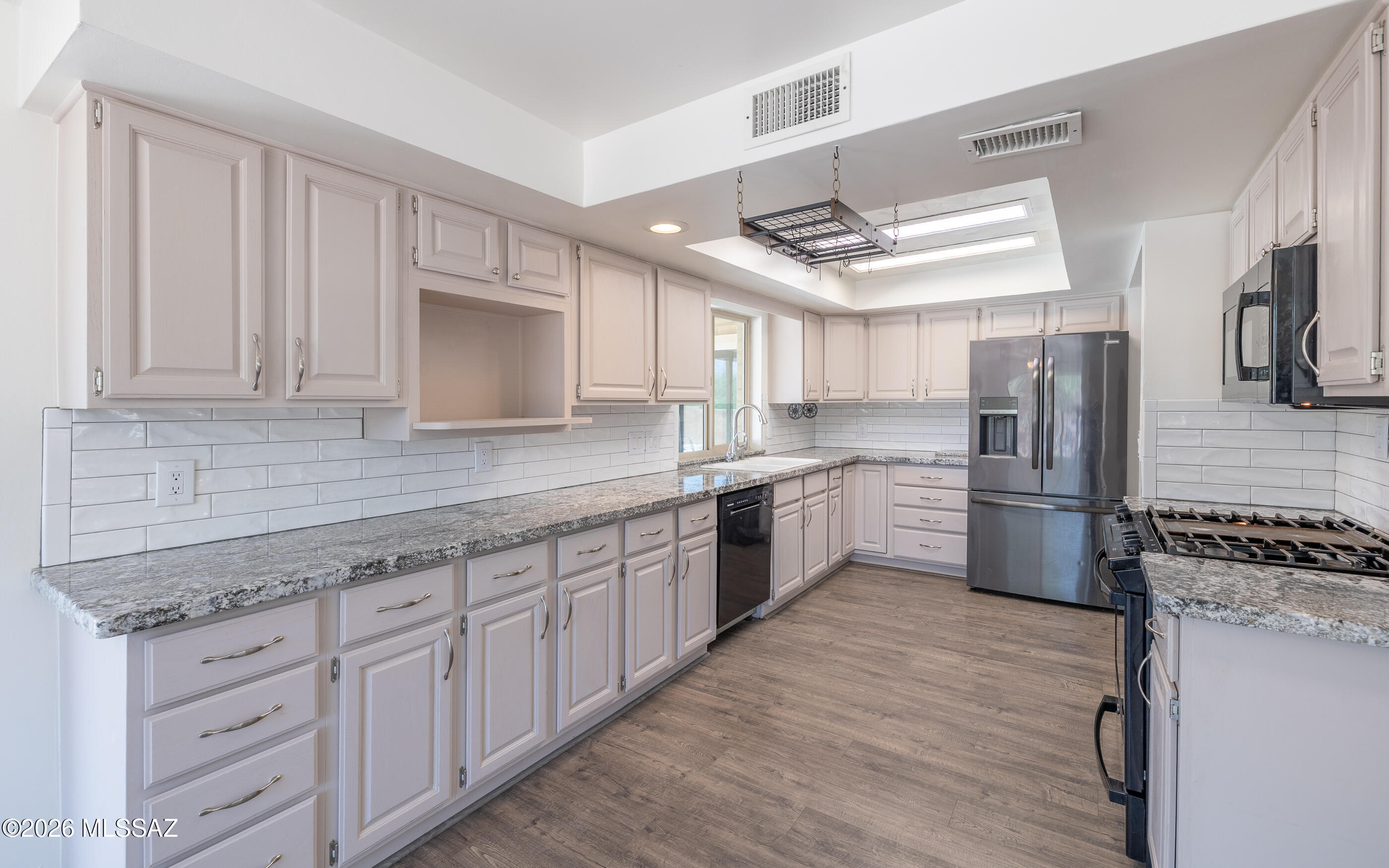 2942 N Longhorn Drive