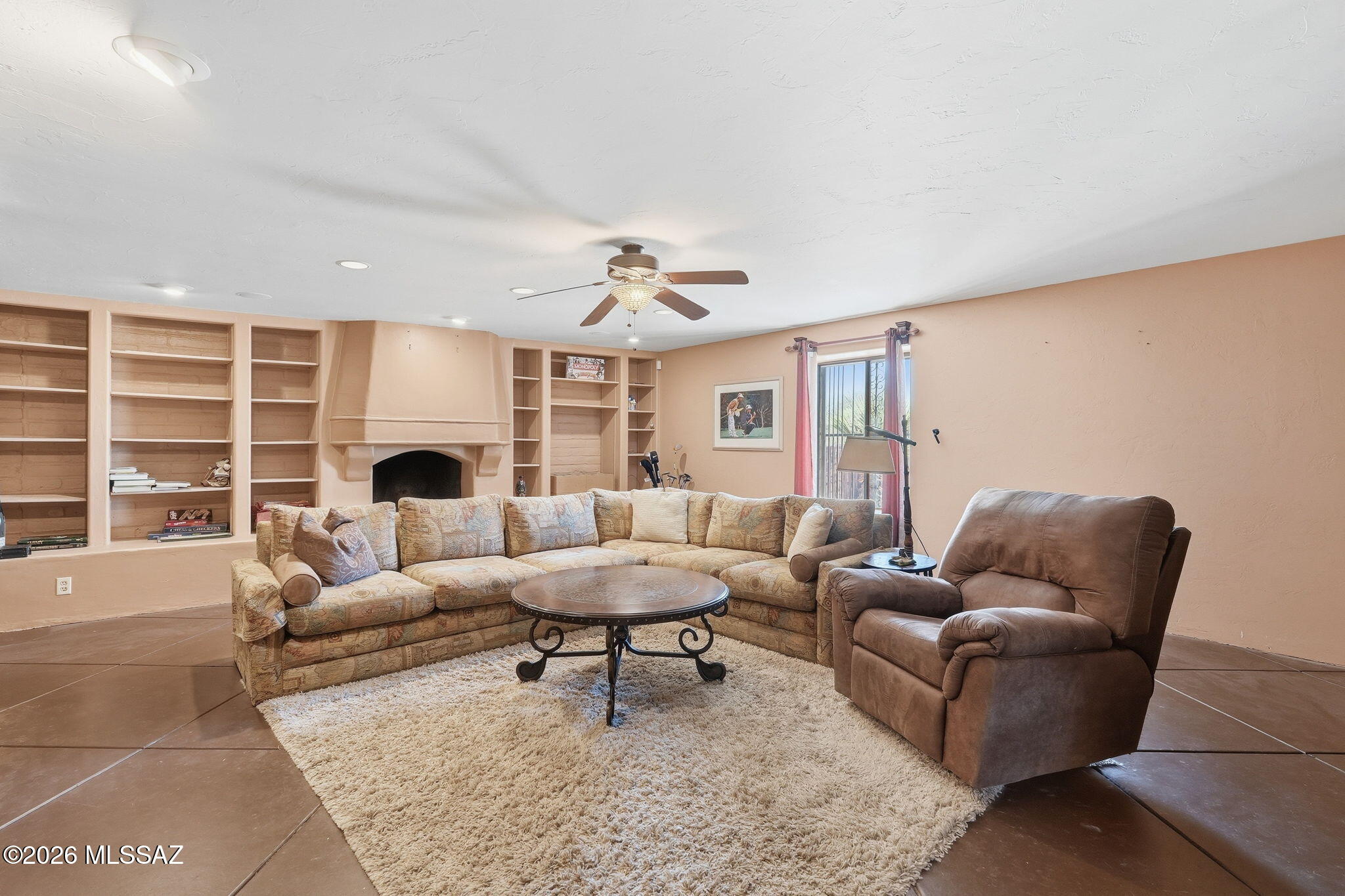 4390 N Camino Vinorama