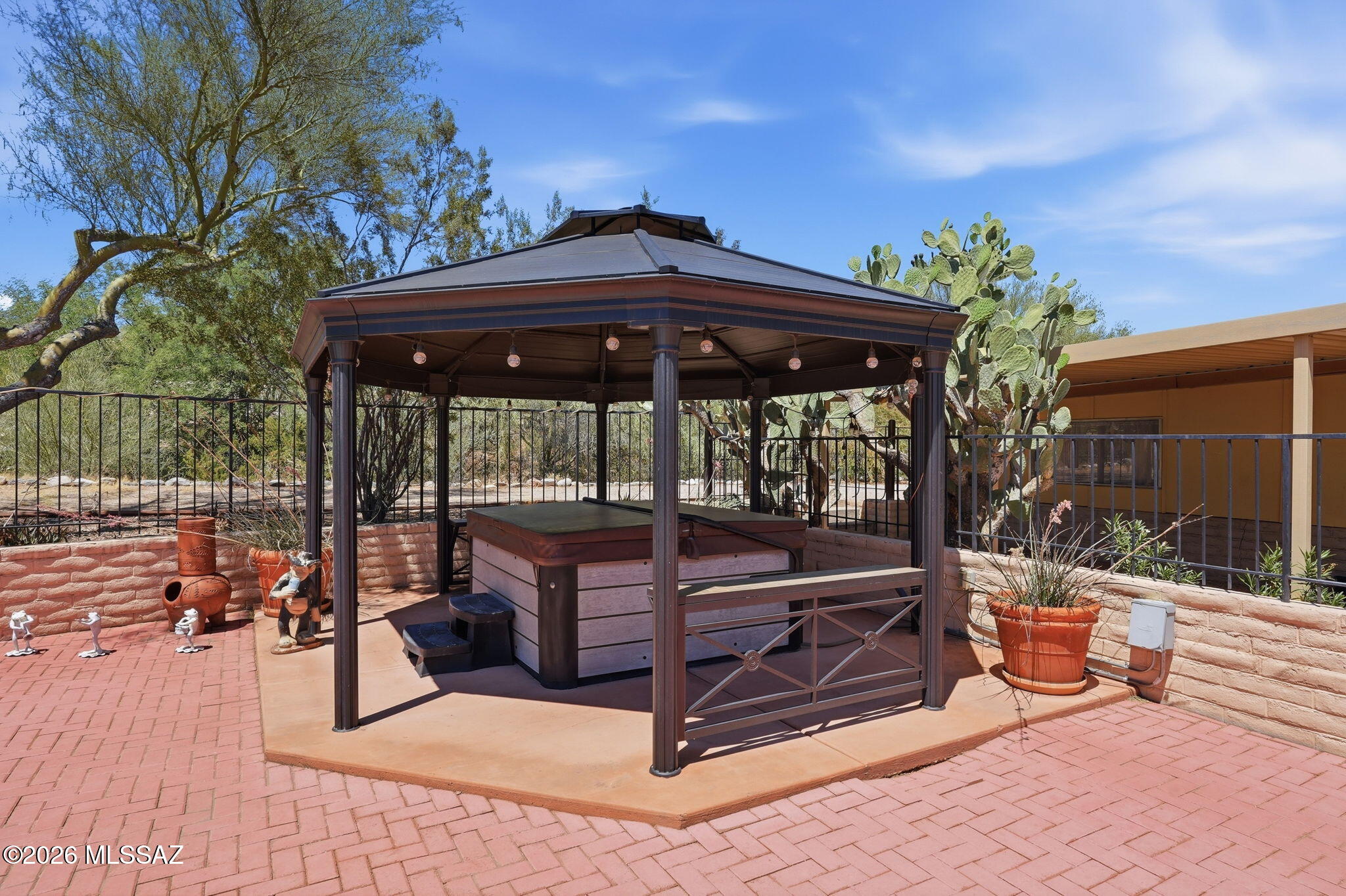 4390 N Camino Vinorama