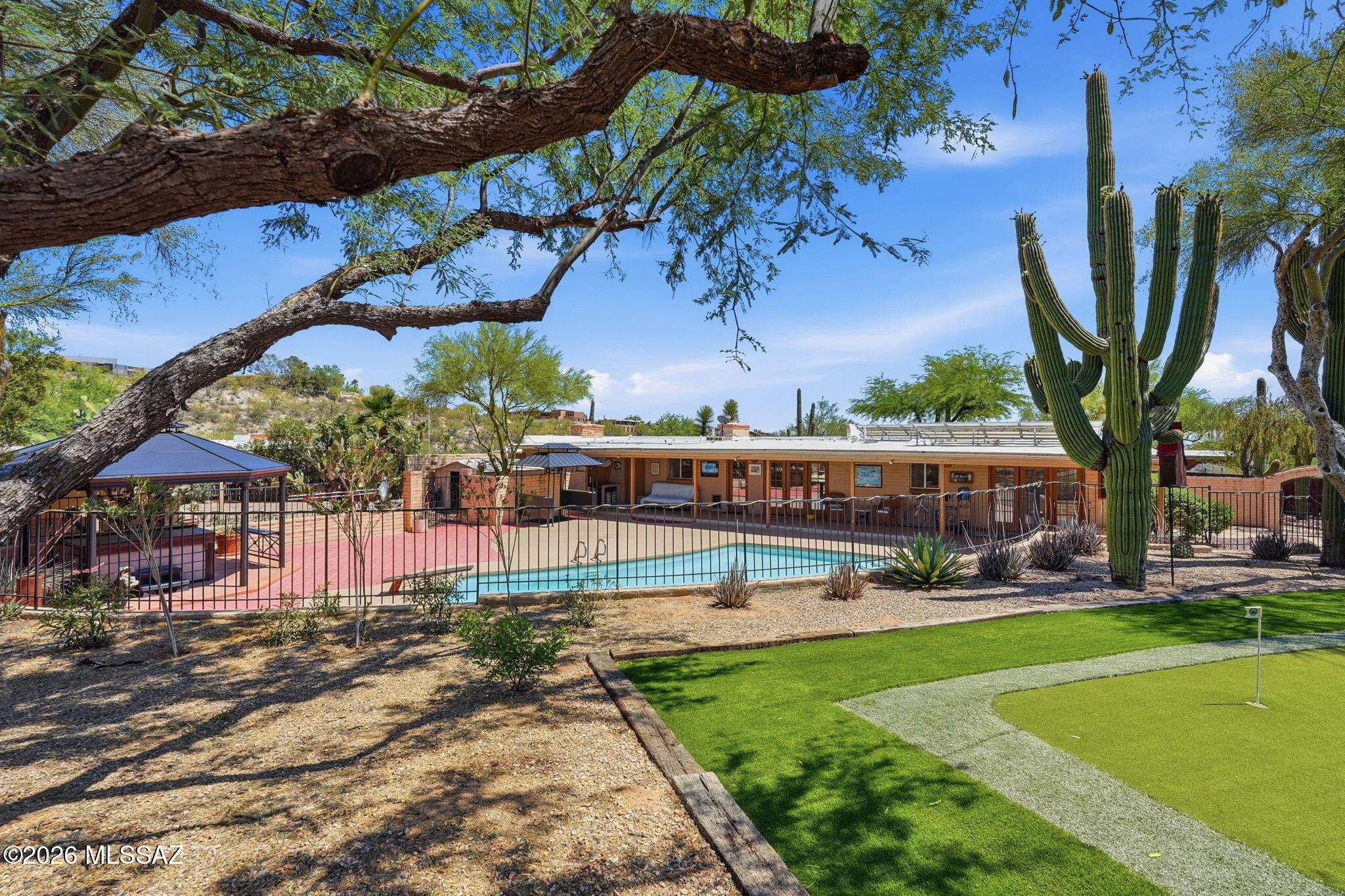 4390 N Camino Vinorama
