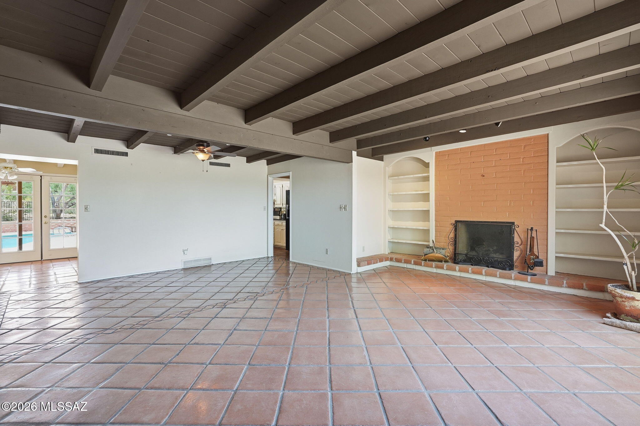 4390 N Camino Vinorama