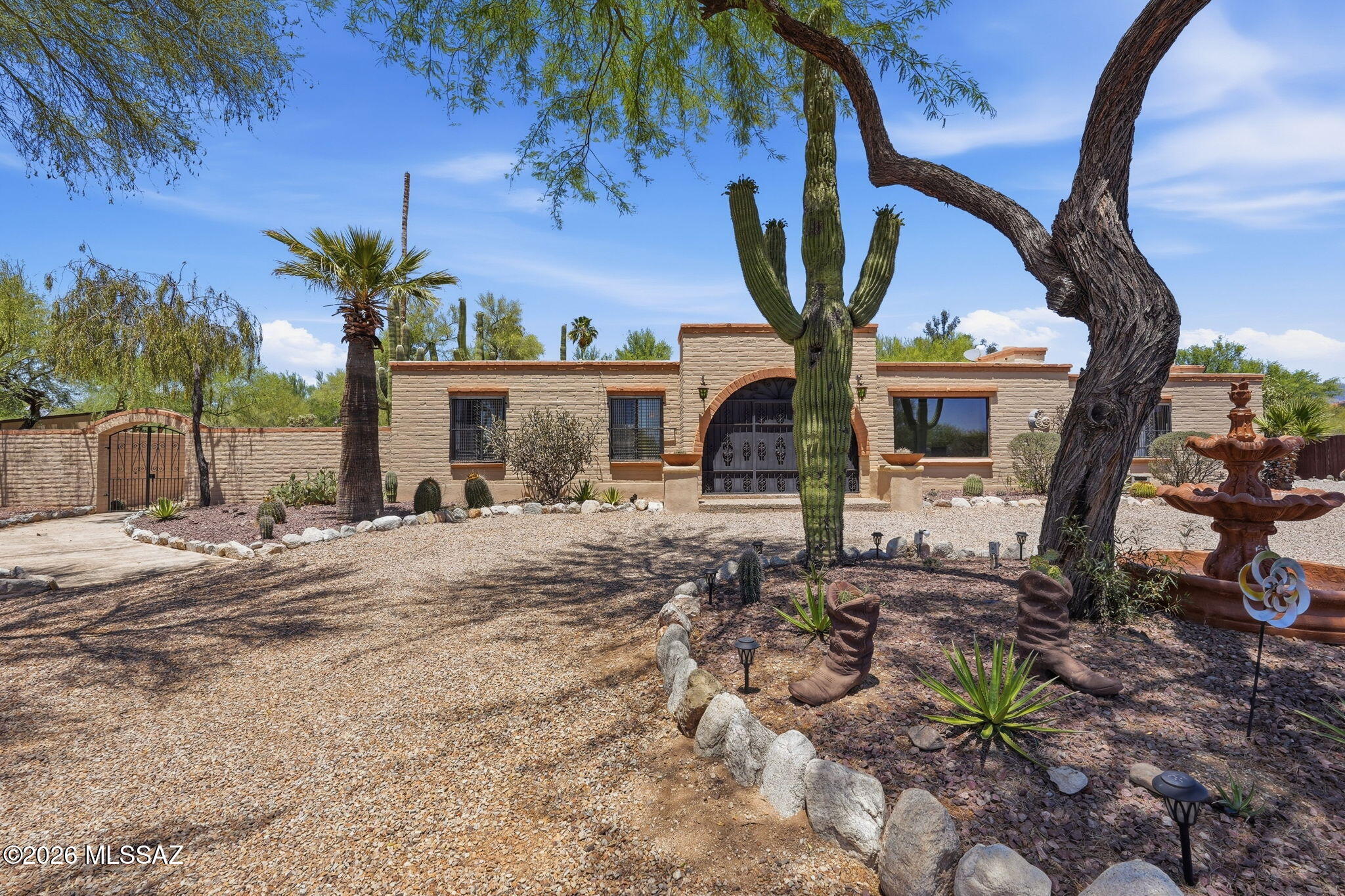 4390 N Camino Vinorama