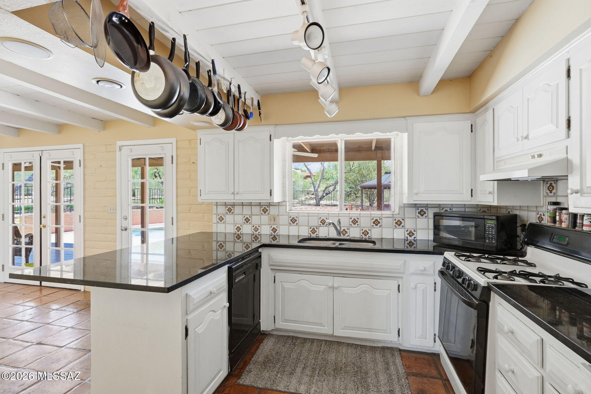 4390 N Camino Vinorama